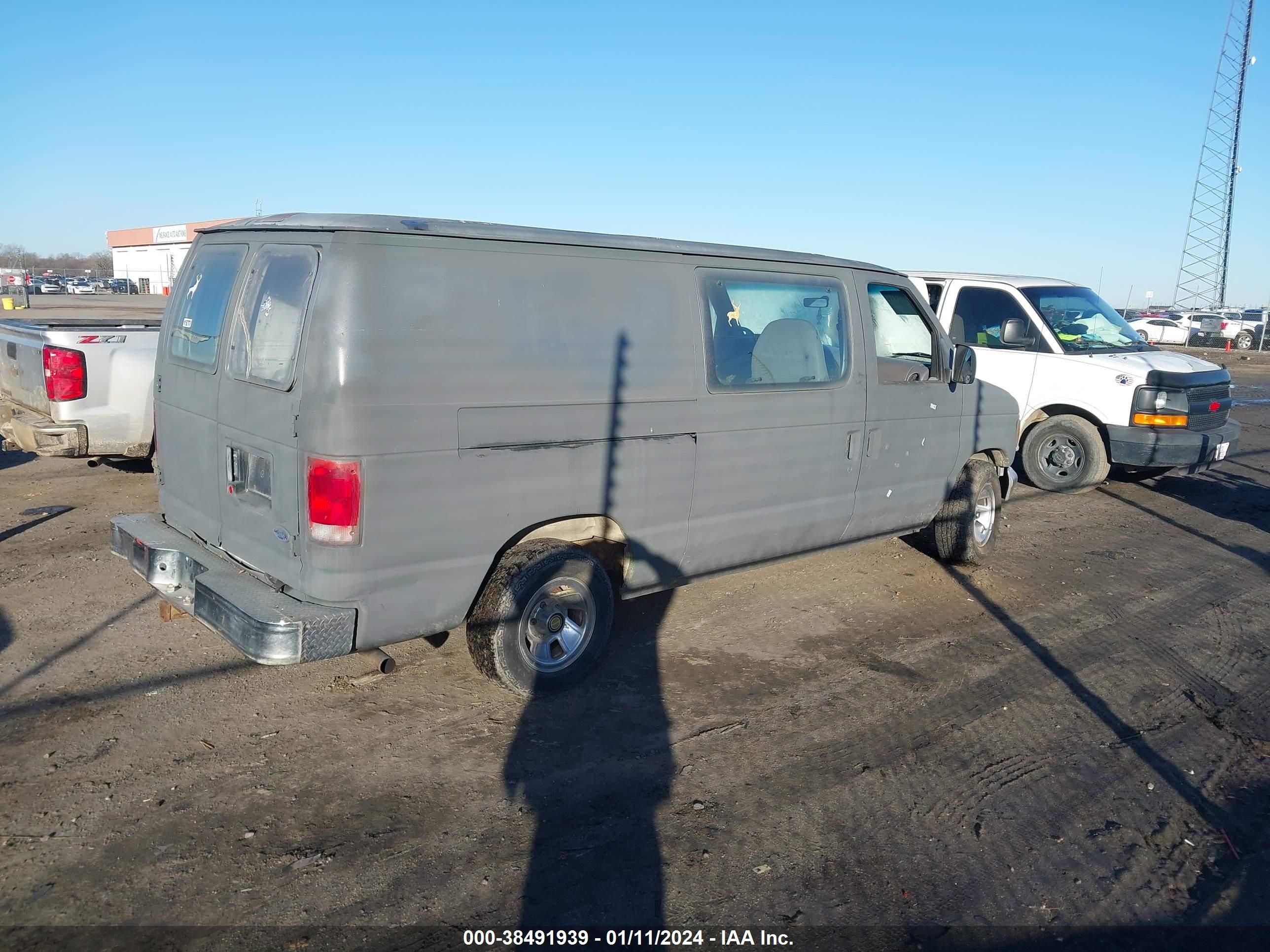 Photo 3 VIN: 1FTEE1422VHA63151 - FORD ECONOLINE 