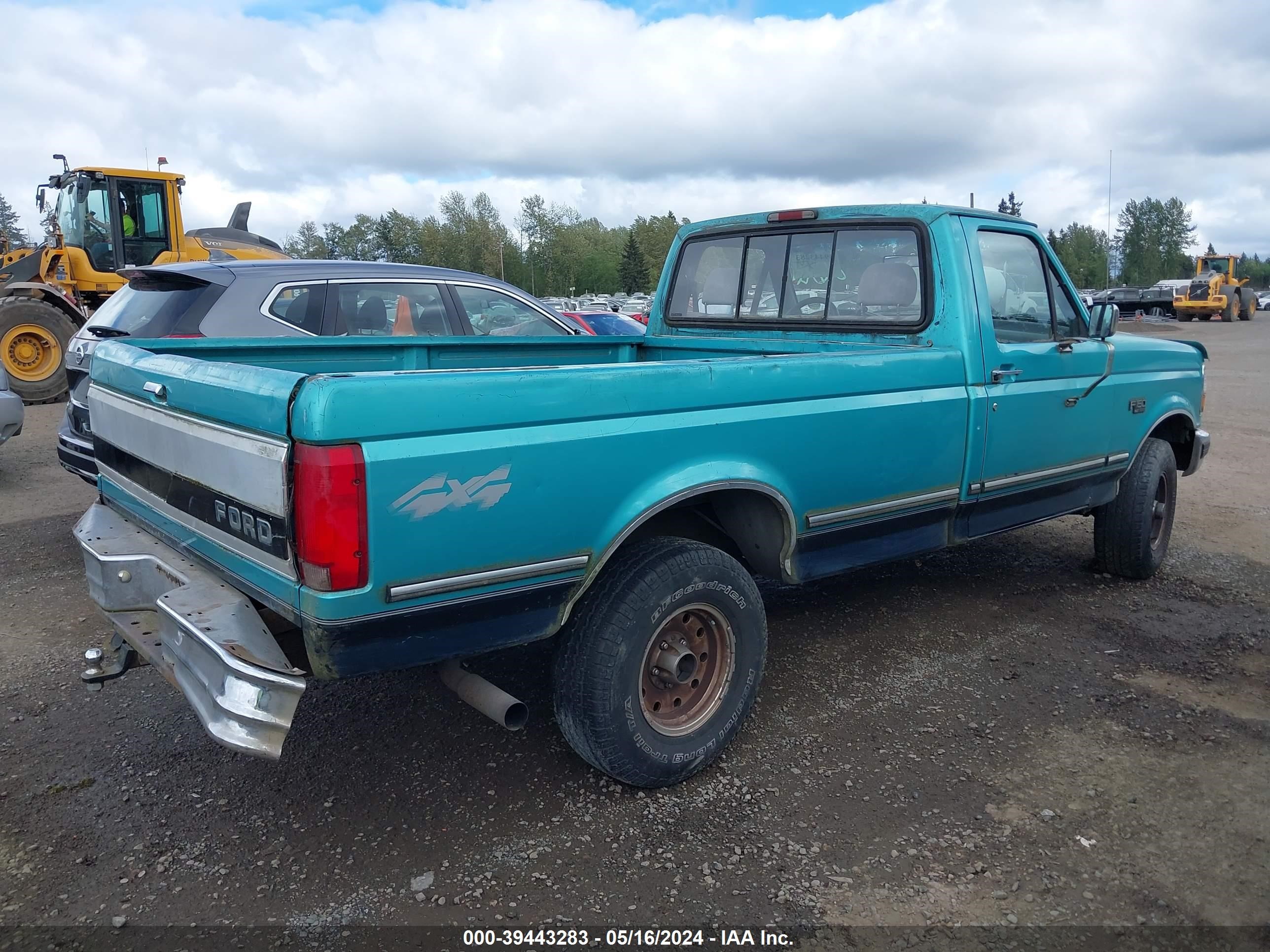 Photo 3 VIN: 1FTEF14HXRLB04727 - FORD F-150 