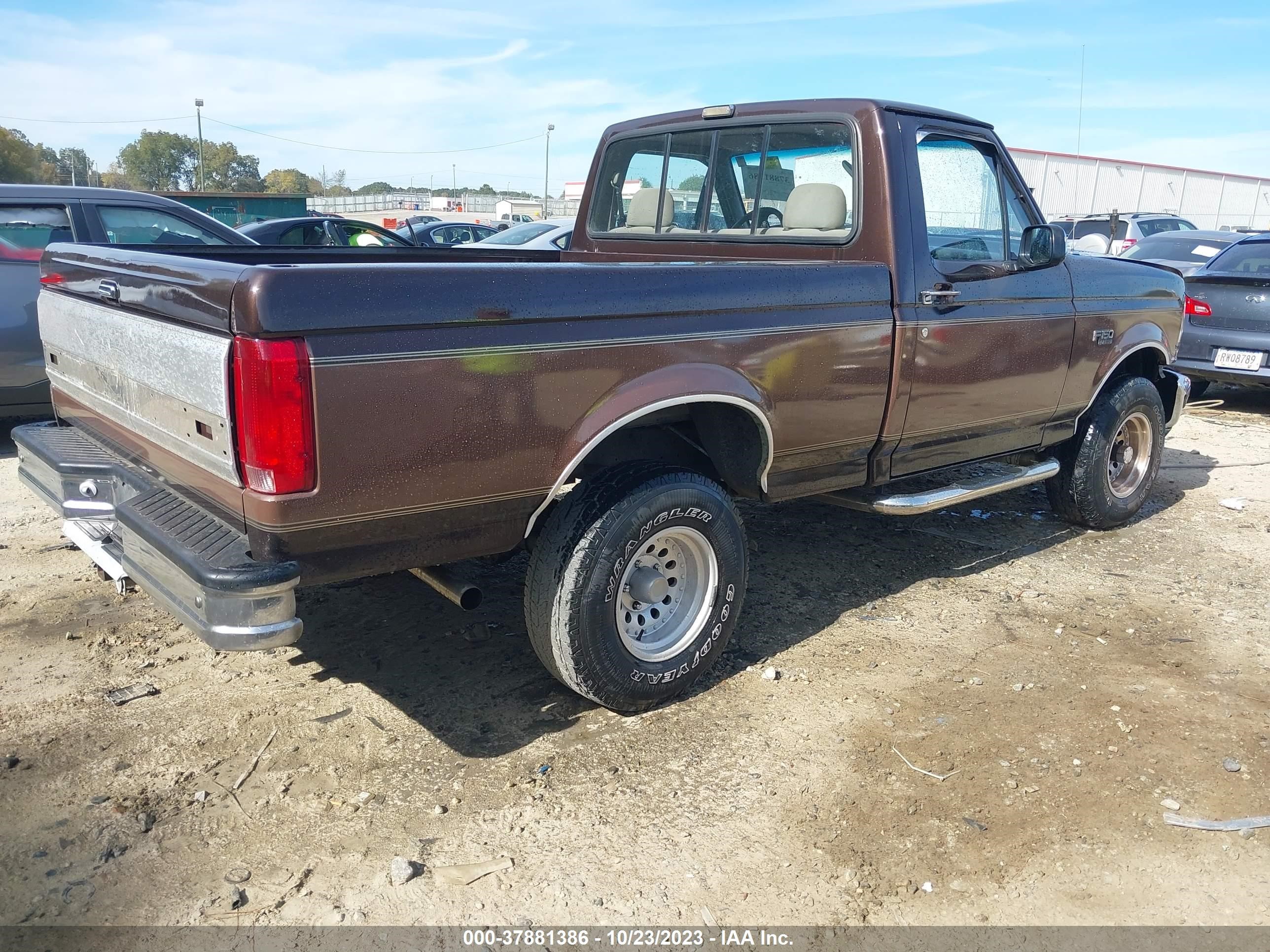 Photo 3 VIN: 1FTEF14N5PNB17585 - FORD F-150 