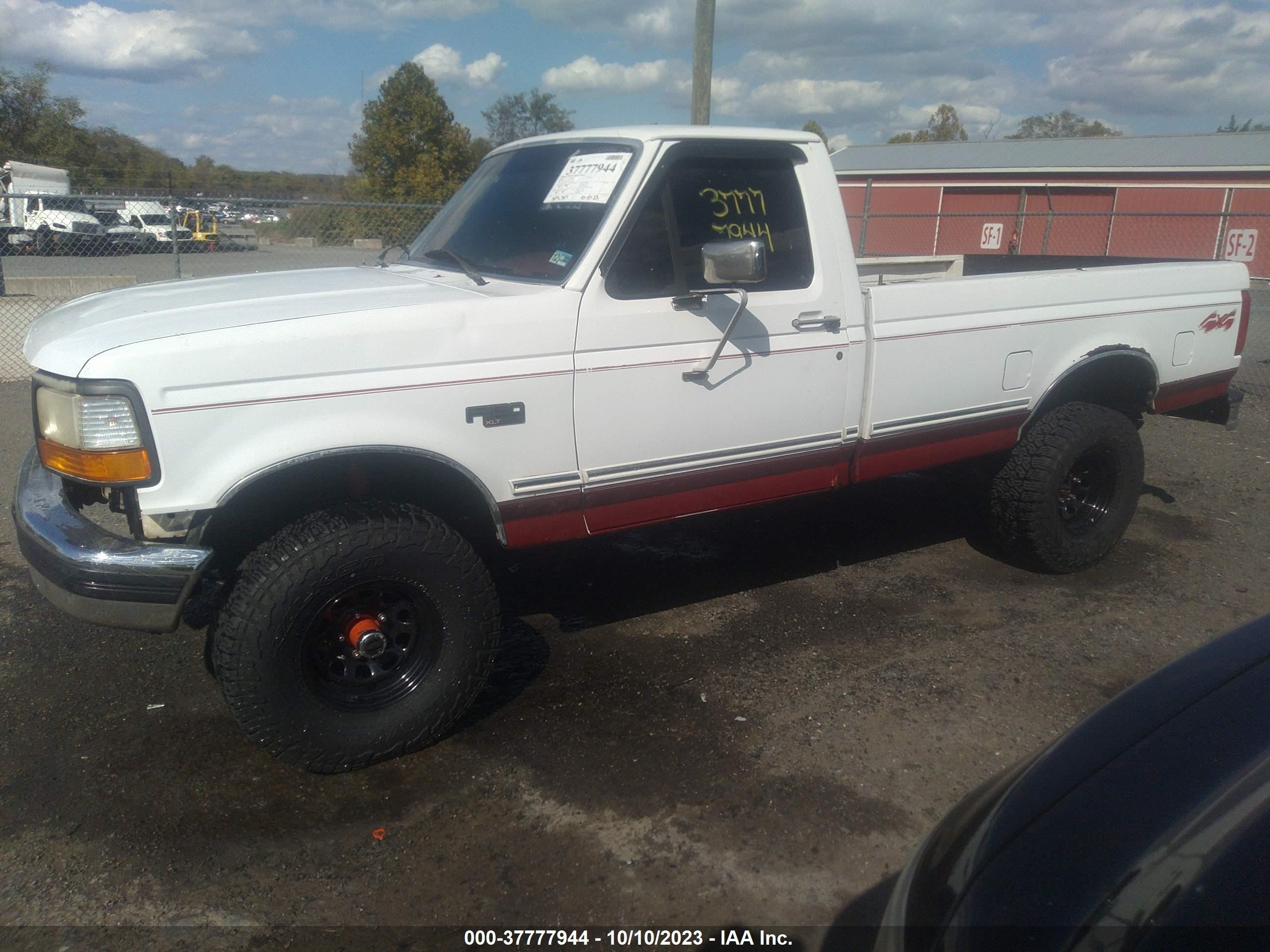 Photo 13 VIN: 1FTEF14N6TLC12047 - FORD F-150 