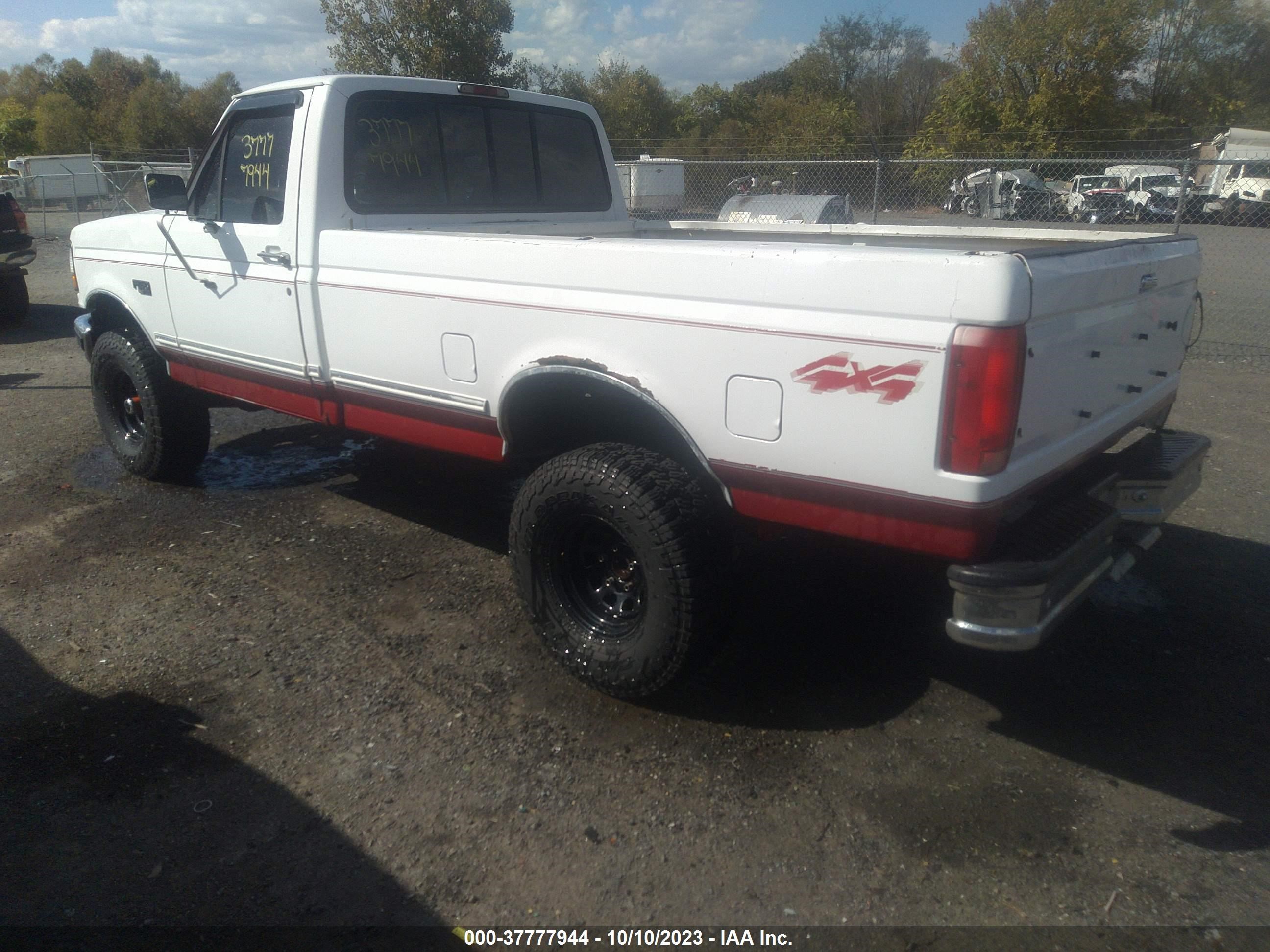 Photo 2 VIN: 1FTEF14N6TLC12047 - FORD F-150 