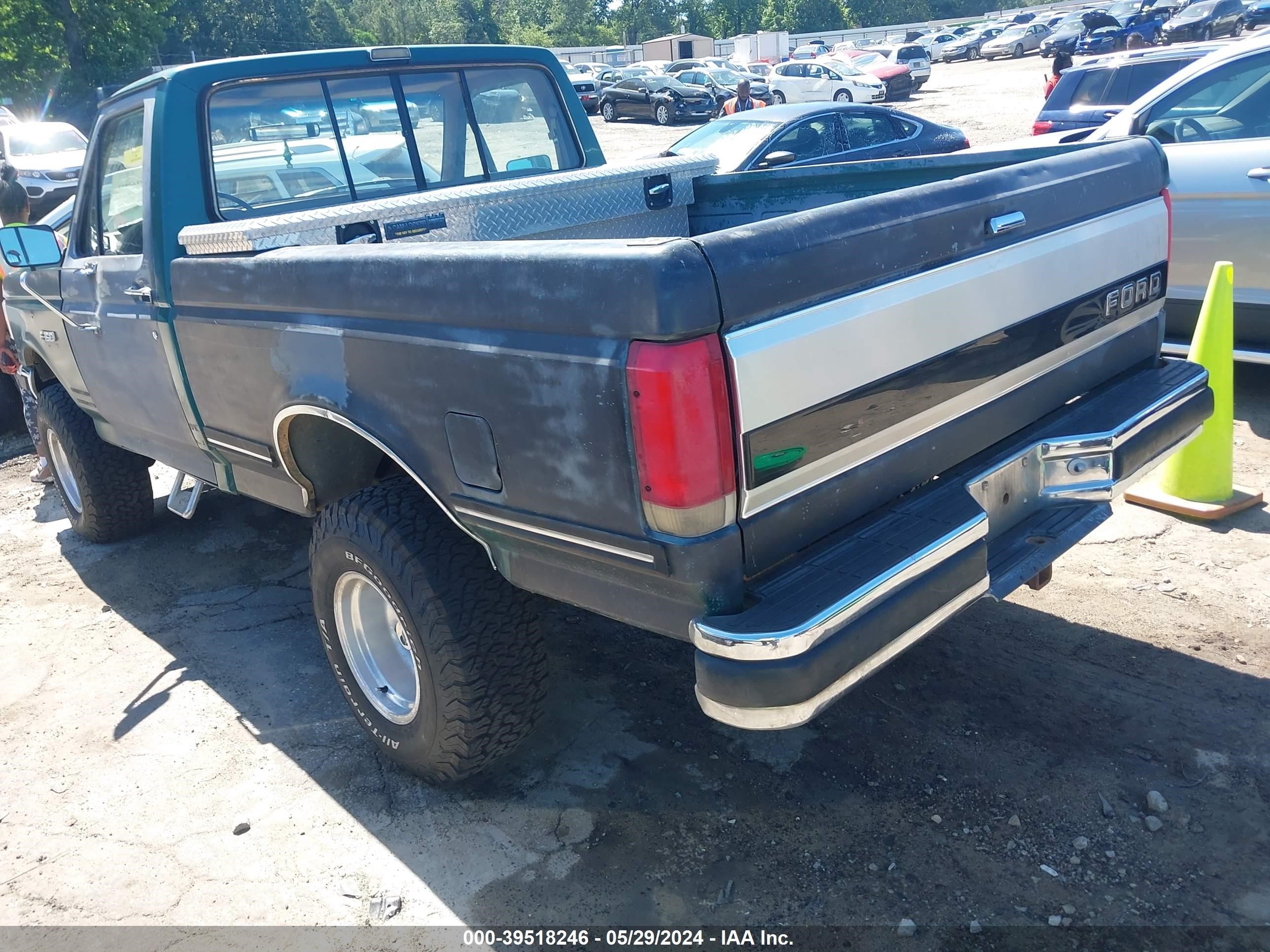 Photo 2 VIN: 1FTEF14N8KNA77740 - FORD F-150 