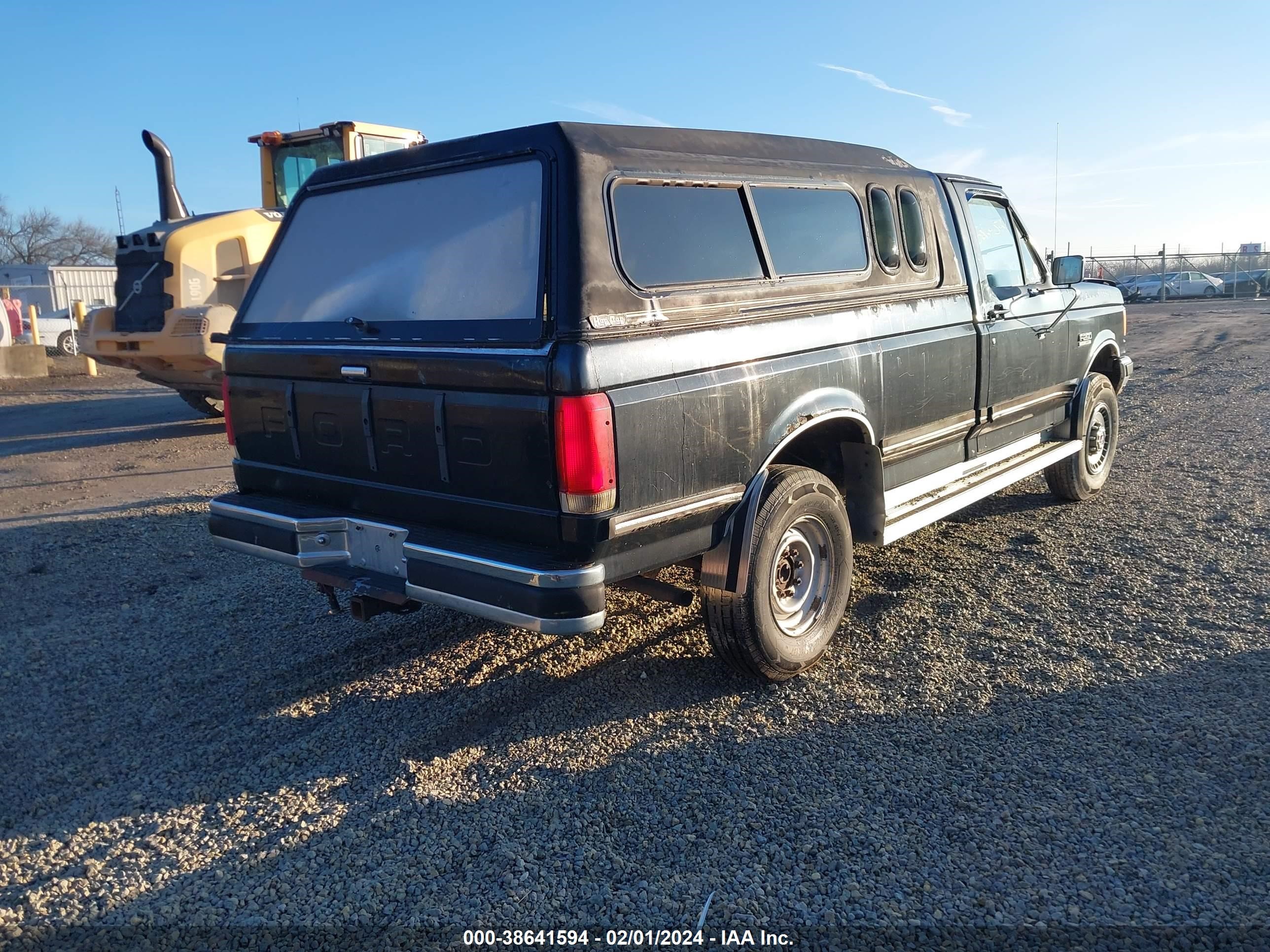 Photo 3 VIN: 1FTEF26H2JNB80163 - FORD F250 