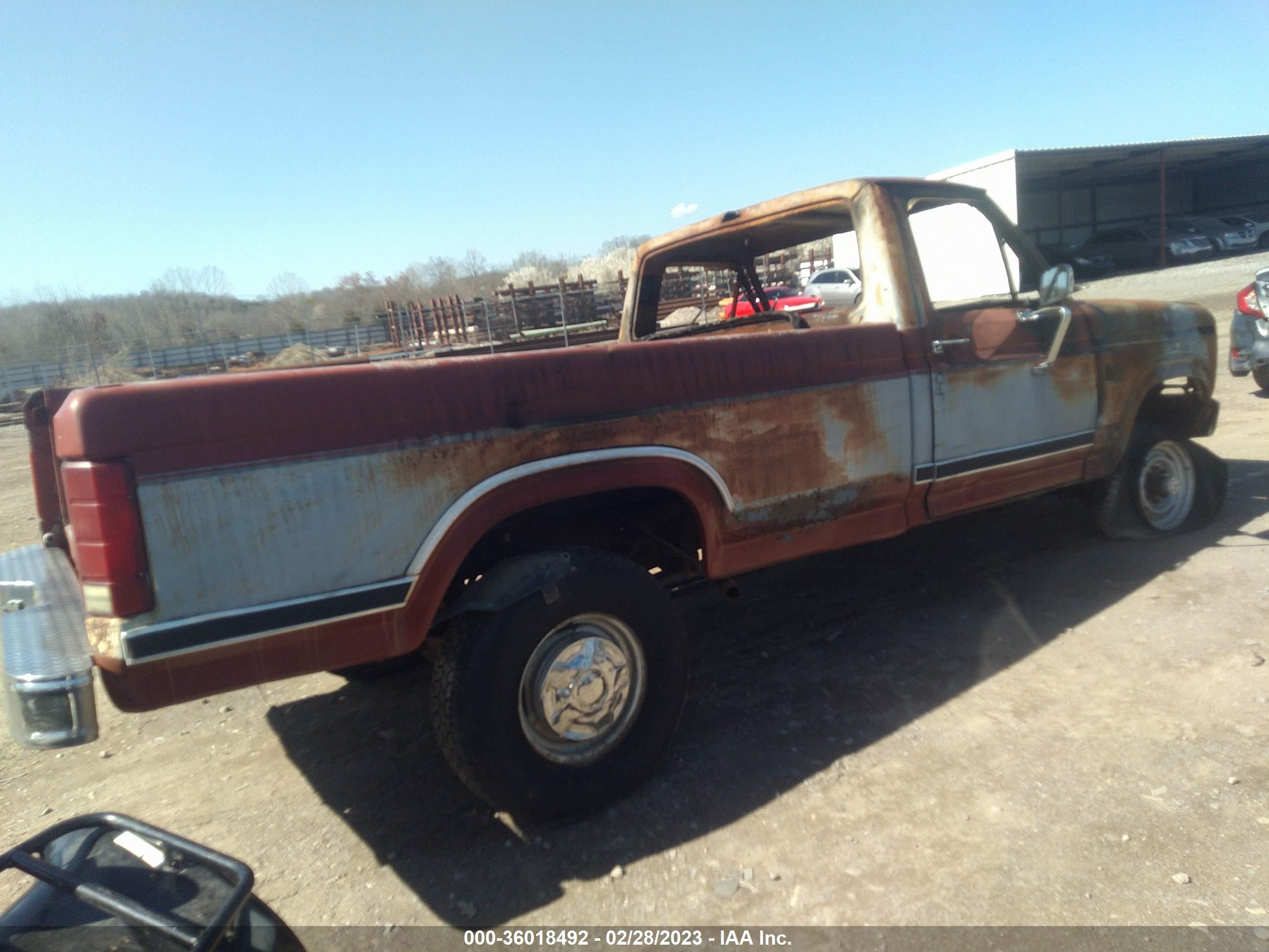 Photo 3 VIN: 1FTEF26N7GNB55824 - FORD F250 