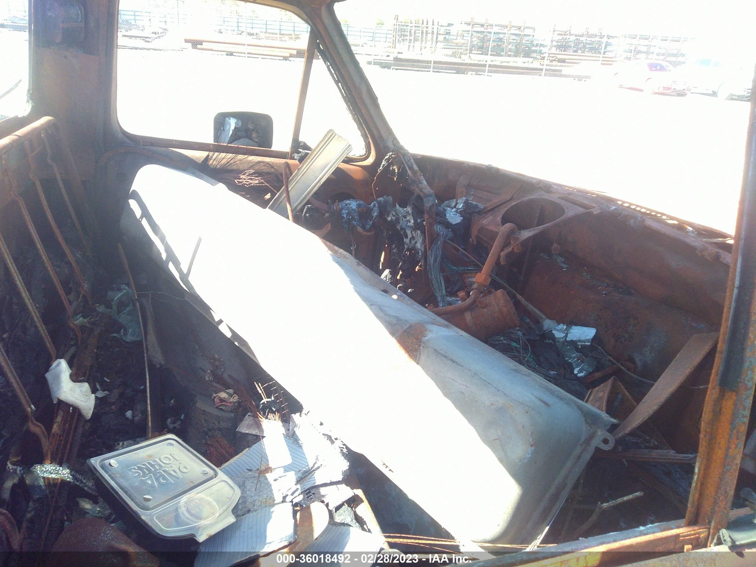 Photo 4 VIN: 1FTEF26N7GNB55824 - FORD F250 