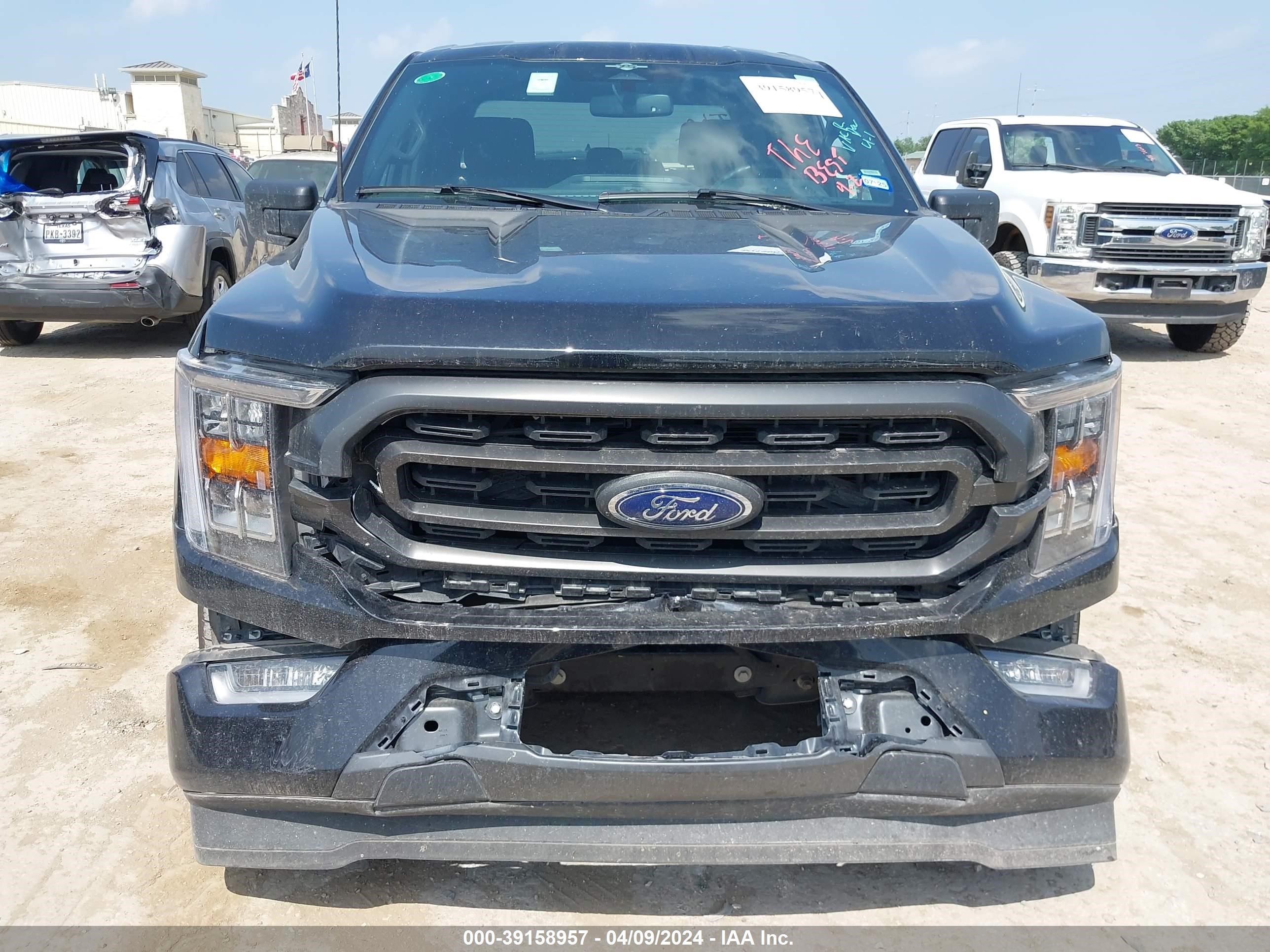 Photo 11 VIN: 1FTEW1C51PFC28095 - FORD F-150 