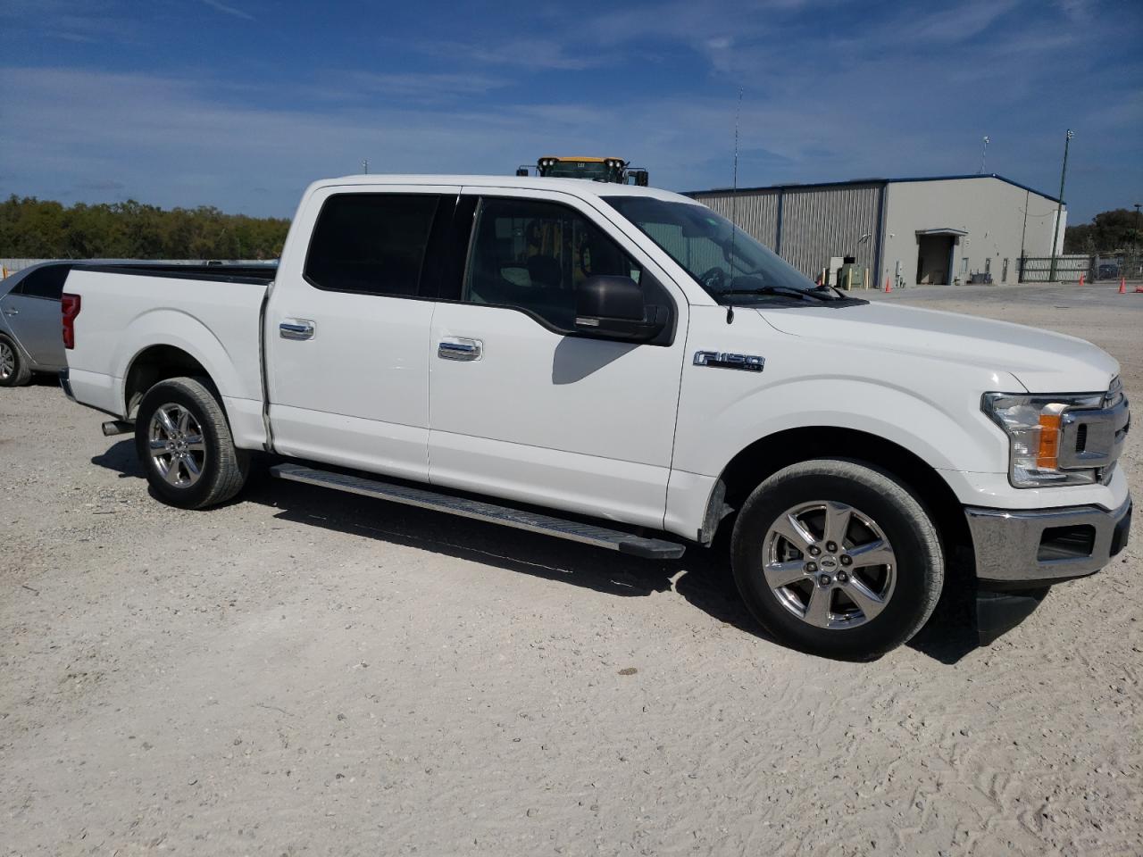 Photo 3 VIN: 1FTEW1C53JFC60828 - FORD F-150 