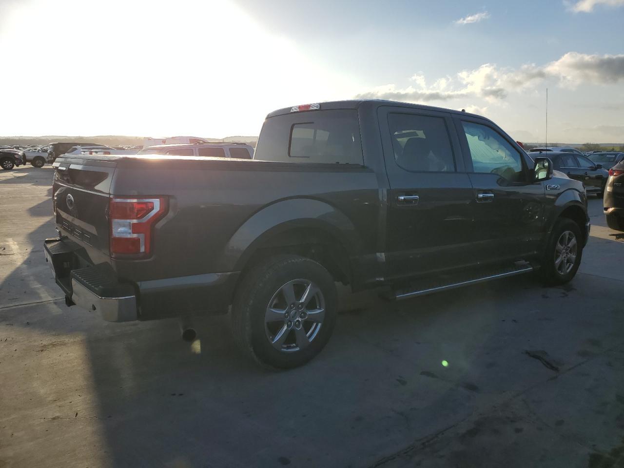 Photo 2 VIN: 1FTEW1C5XKKE69105 - FORD F-150 