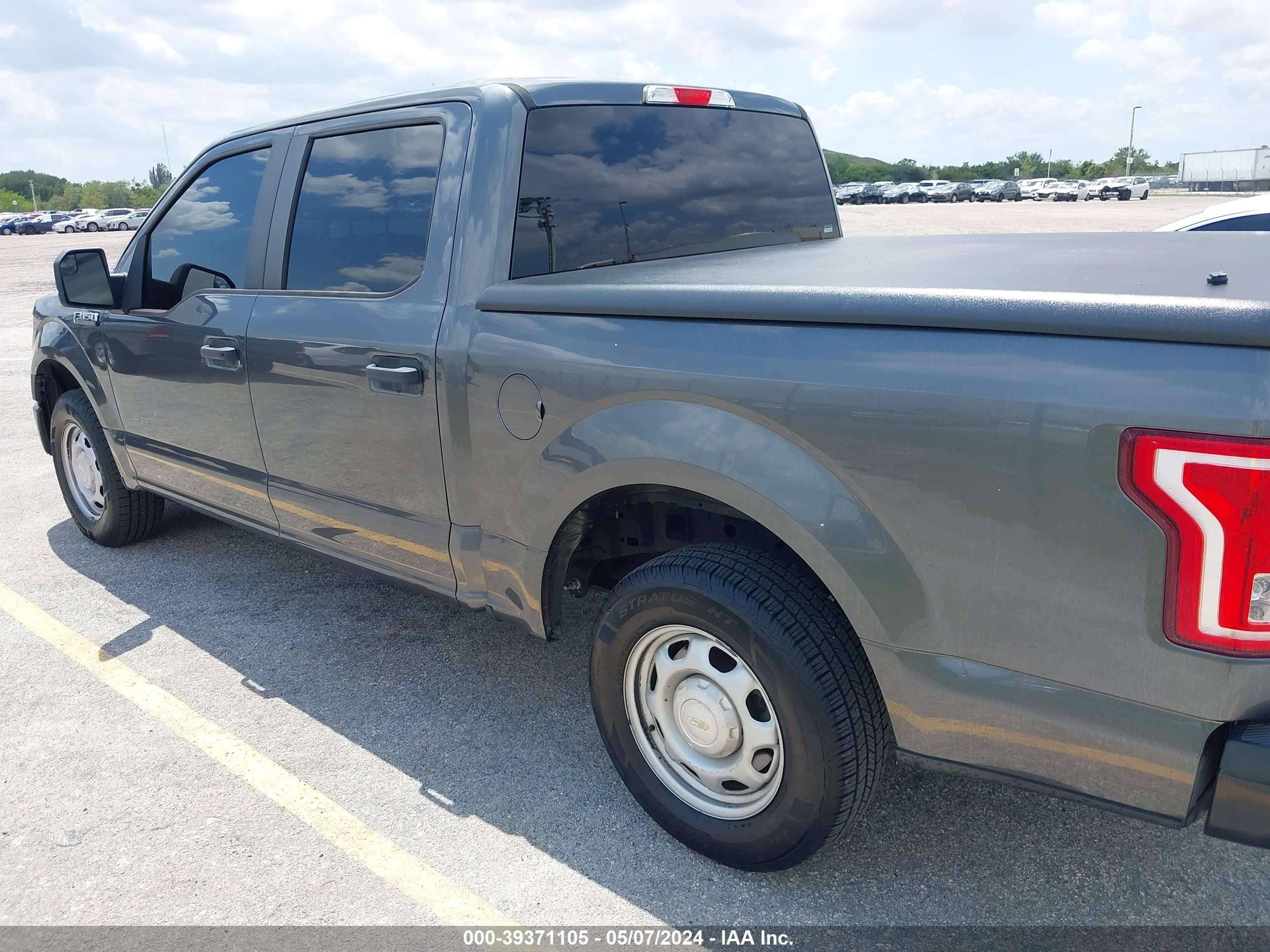 Photo 2 VIN: 1FTEW1C87HFB90691 - FORD F-150 