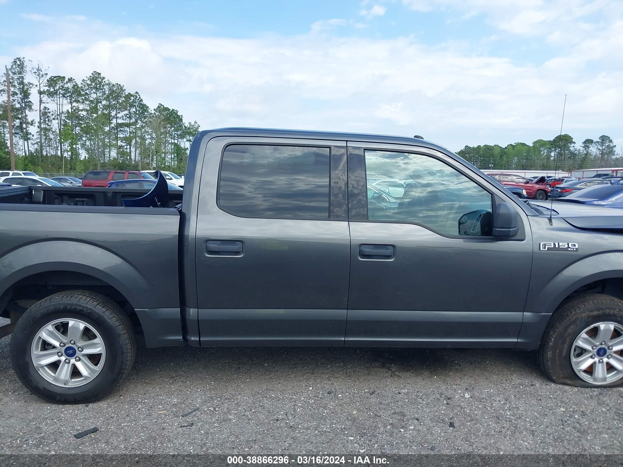 Photo 12 VIN: 1FTEW1CFXHFB34551 - FORD F-150 