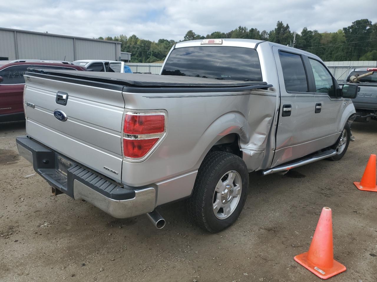 Photo 2 VIN: 1FTEW1CM5CFC89371 - FORD F-150 