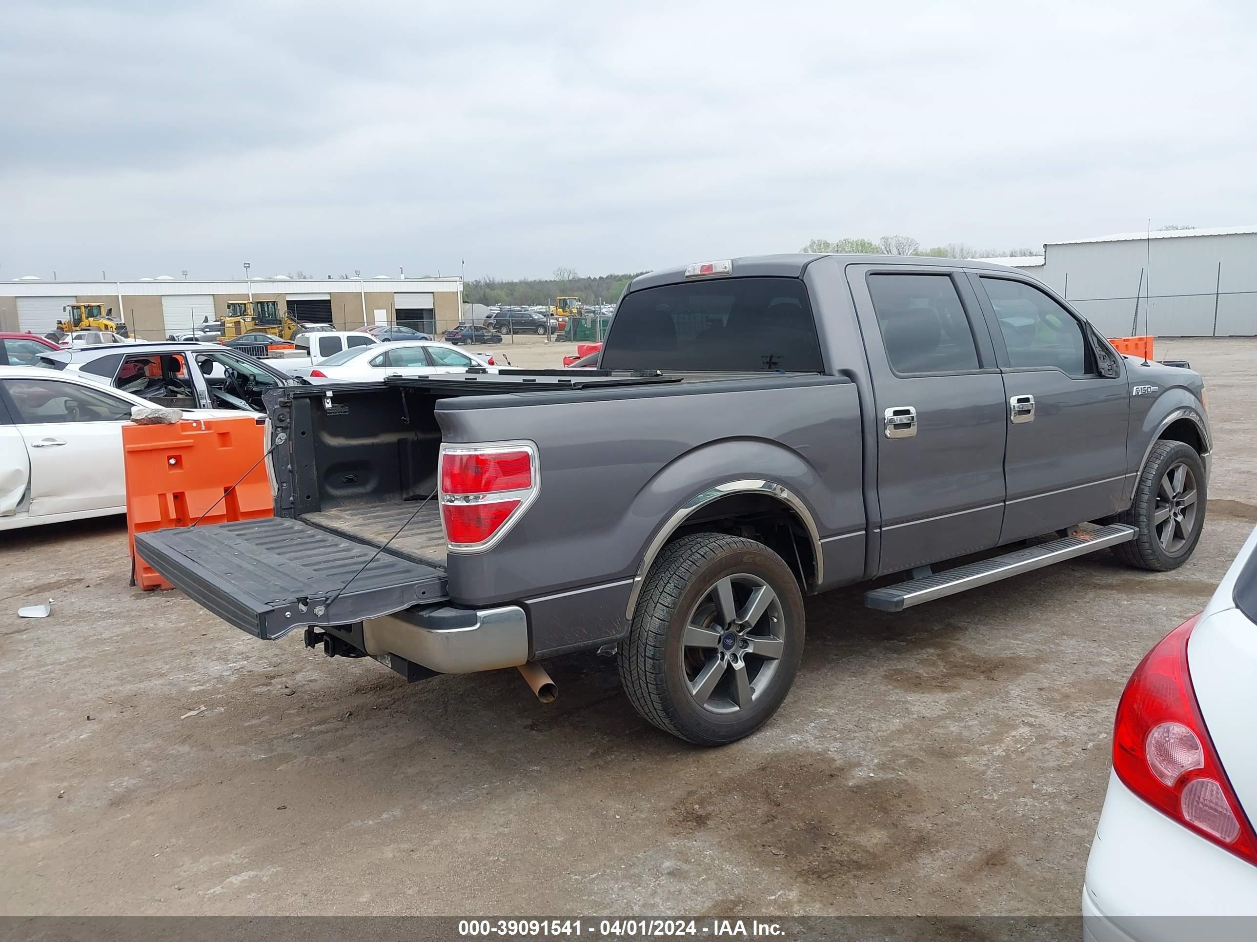 Photo 3 VIN: 1FTEW1CM8BKE02171 - FORD F-150 