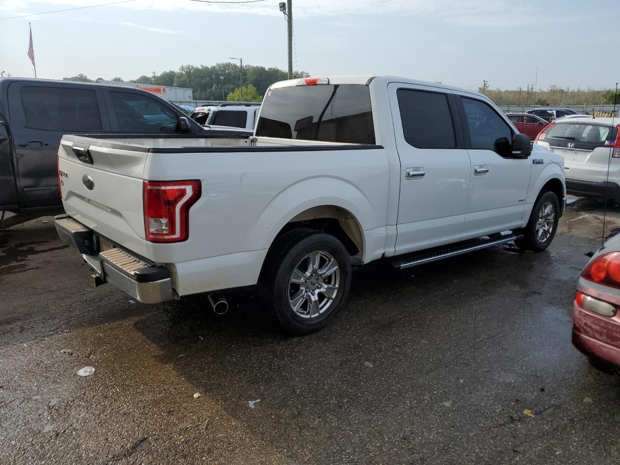 Photo 2 VIN: 1FTEW1CP0GFC25772 - FORD F-150 