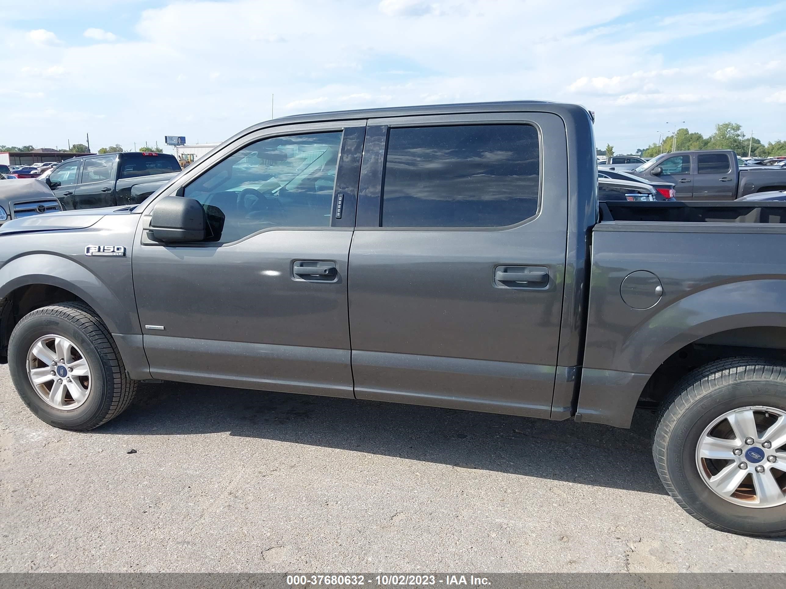 Photo 13 VIN: 1FTEW1CP1GKD73825 - FORD F-150 