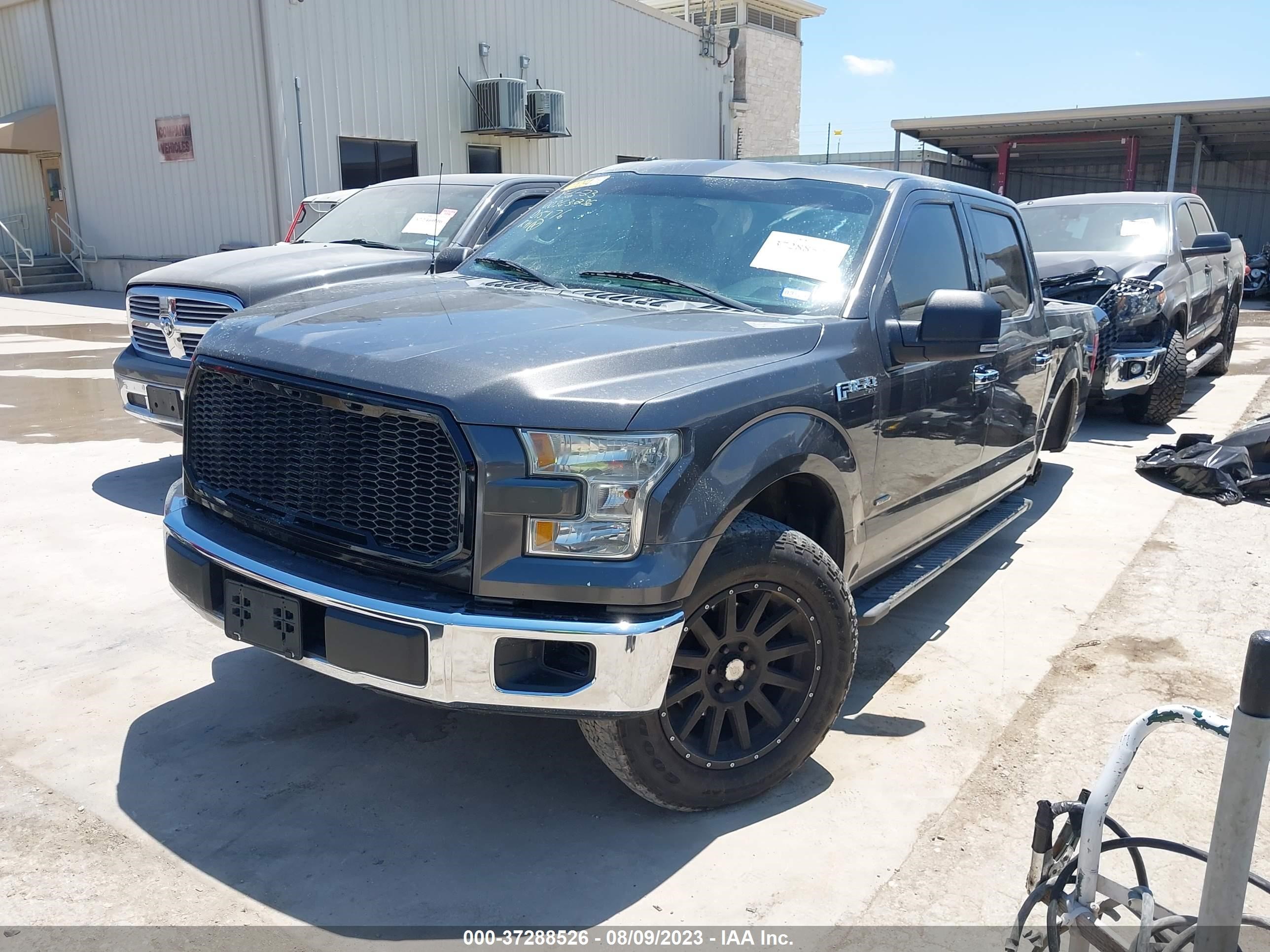 Photo 1 VIN: 1FTEW1CPXFKD15176 - FORD F-150 