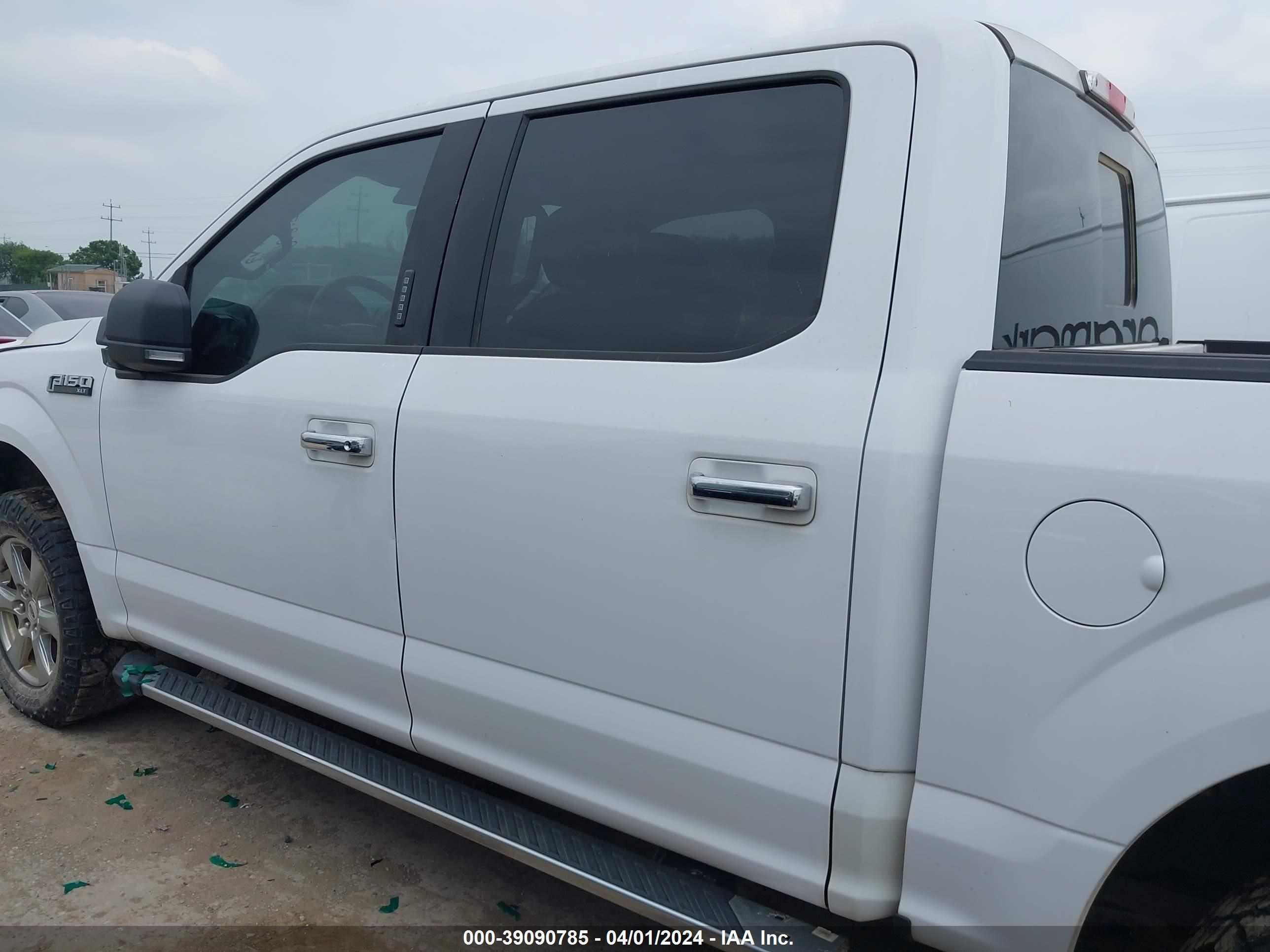 Photo 13 VIN: 1FTEW1E50JKE57640 - FORD F-150 