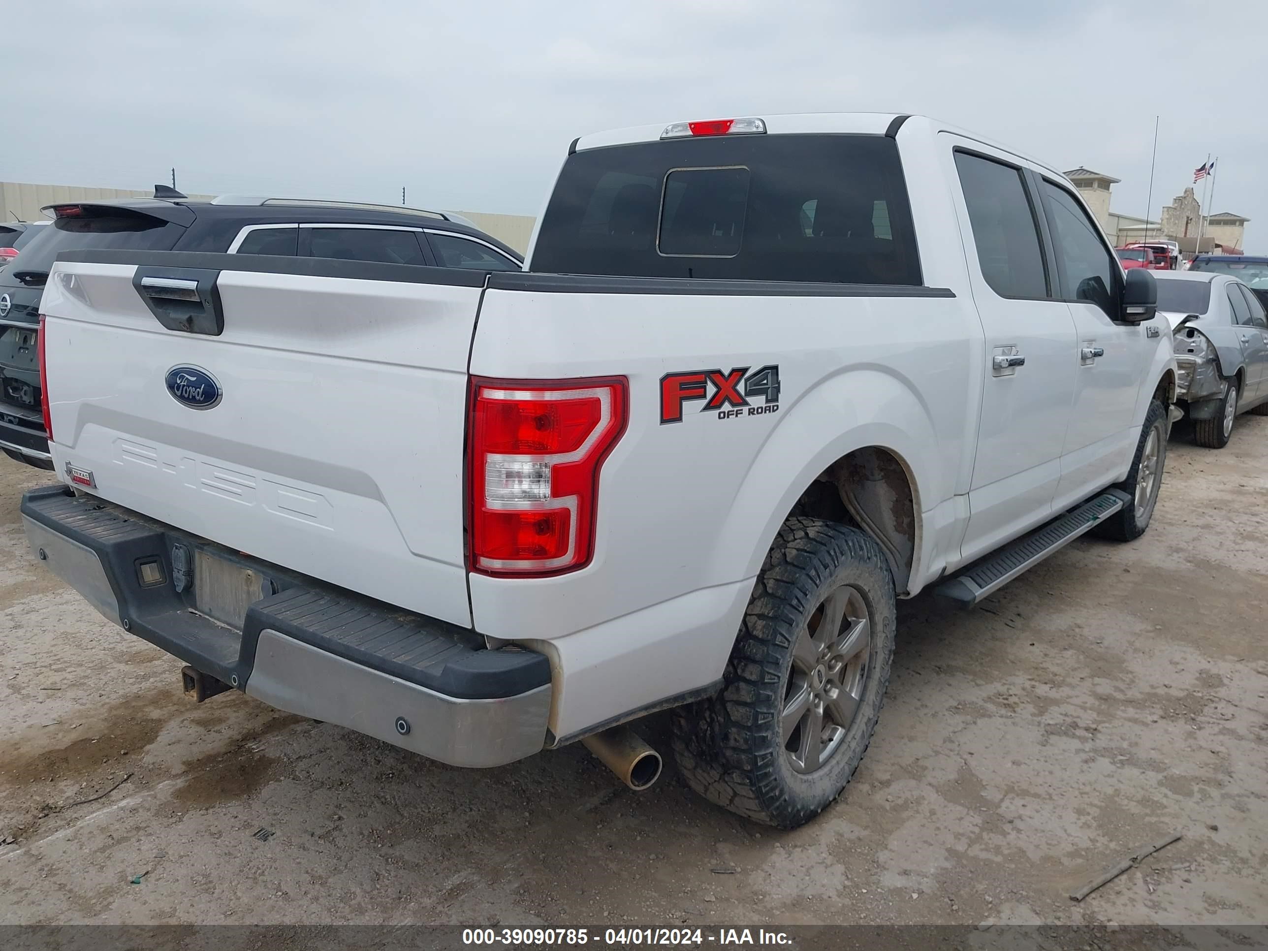 Photo 3 VIN: 1FTEW1E50JKE57640 - FORD F-150 