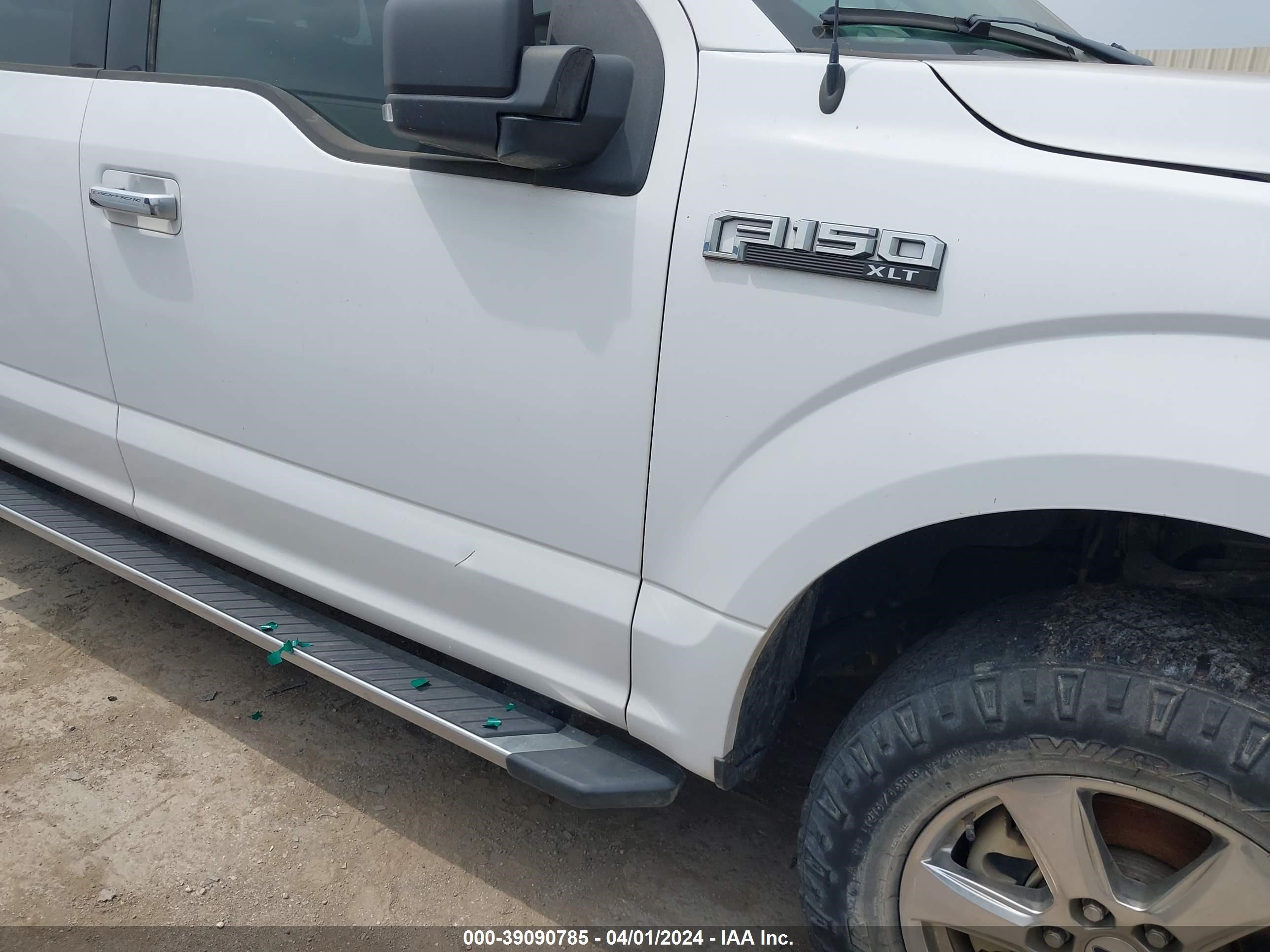 Photo 5 VIN: 1FTEW1E50JKE57640 - FORD F-150 