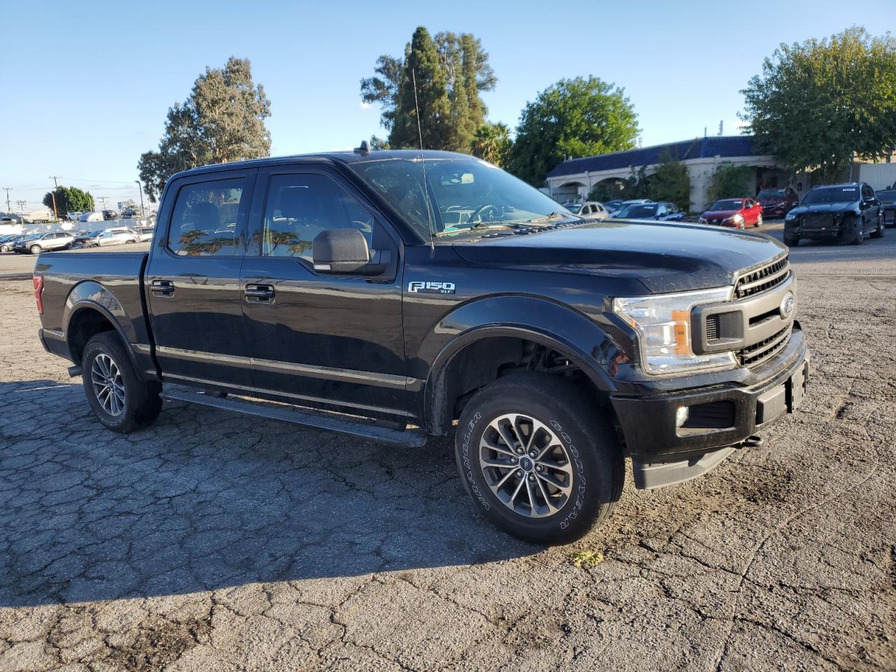 Photo 3 VIN: 1FTEW1E51JFC28070 - FORD F-150 