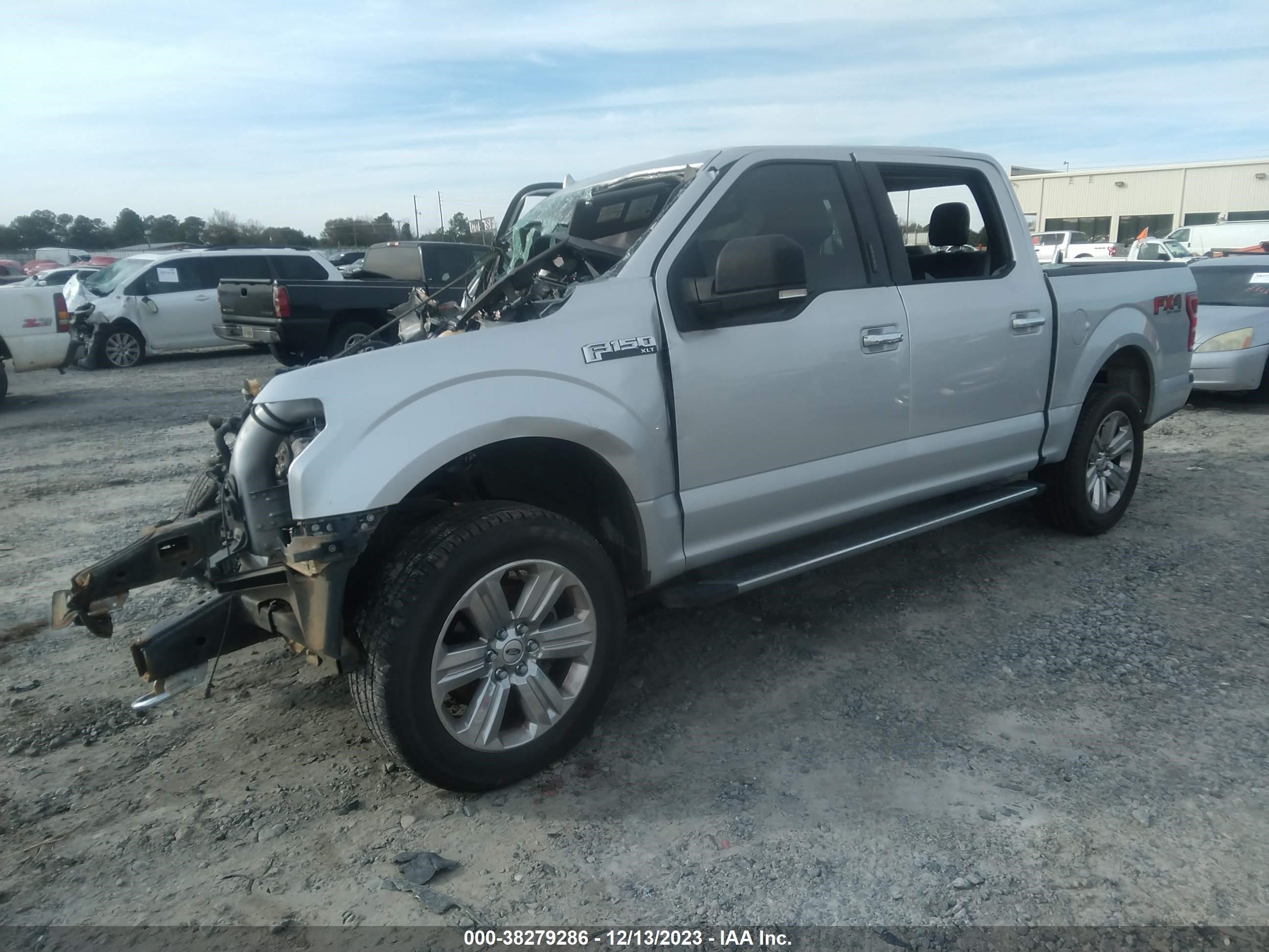 Photo 1 VIN: 1FTEW1E56JFB01430 - FORD F-150 