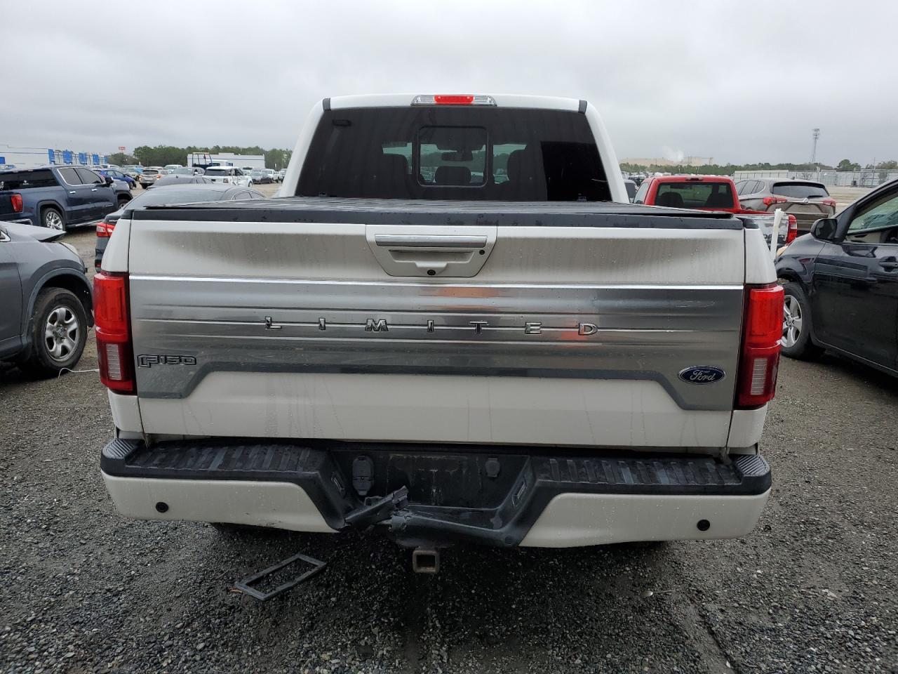 Photo 5 VIN: 1FTEW1EG1JFB39844 - FORD F-150 