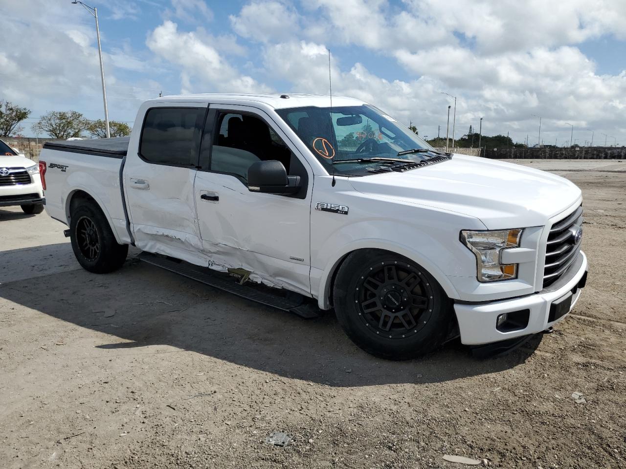 Photo 3 VIN: 1FTEW1EG3GKD05927 - FORD F-150 