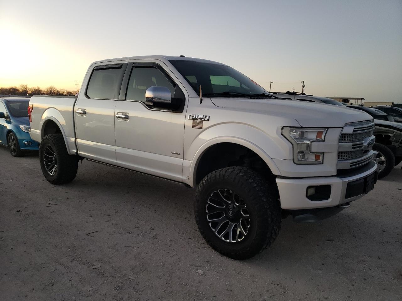 Photo 3 VIN: 1FTEW1EGXFFA98931 - FORD F-150 