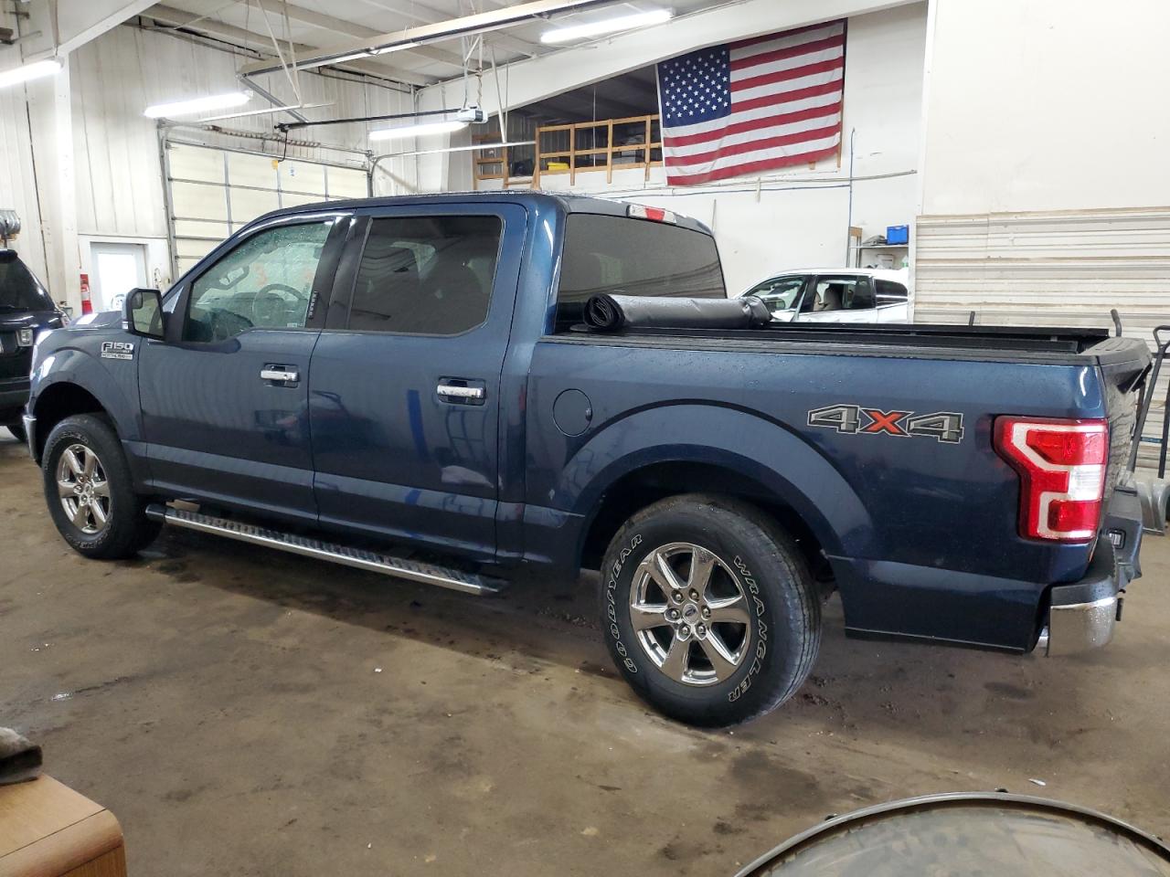 Photo 1 VIN: 1FTEW1EP4JFE10220 - FORD F-150 