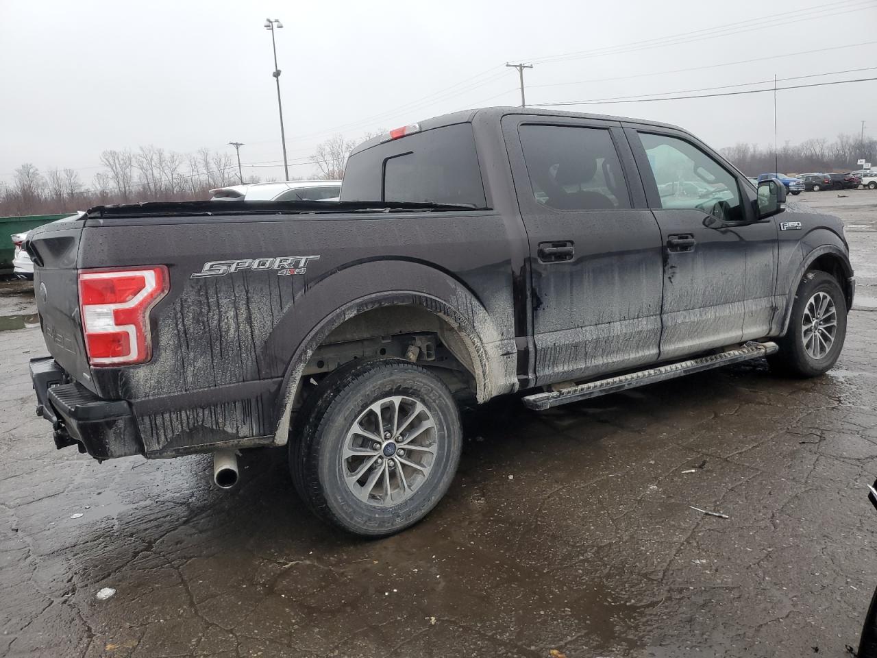 Photo 2 VIN: 1FTEW1EP8JFD83233 - FORD F-150 