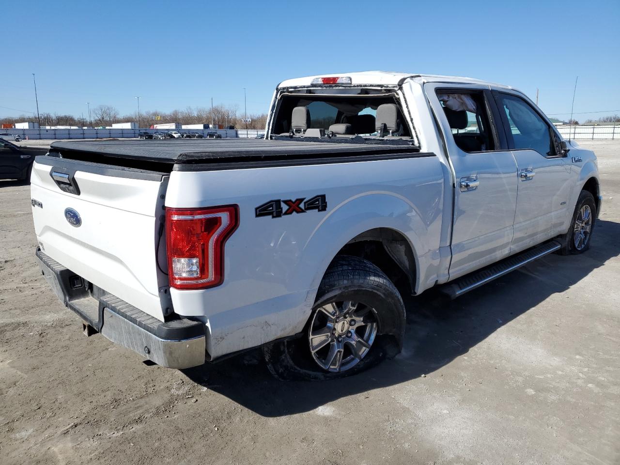 Photo 2 VIN: 1FTEW1EPXFFB32205 - FORD F-150 