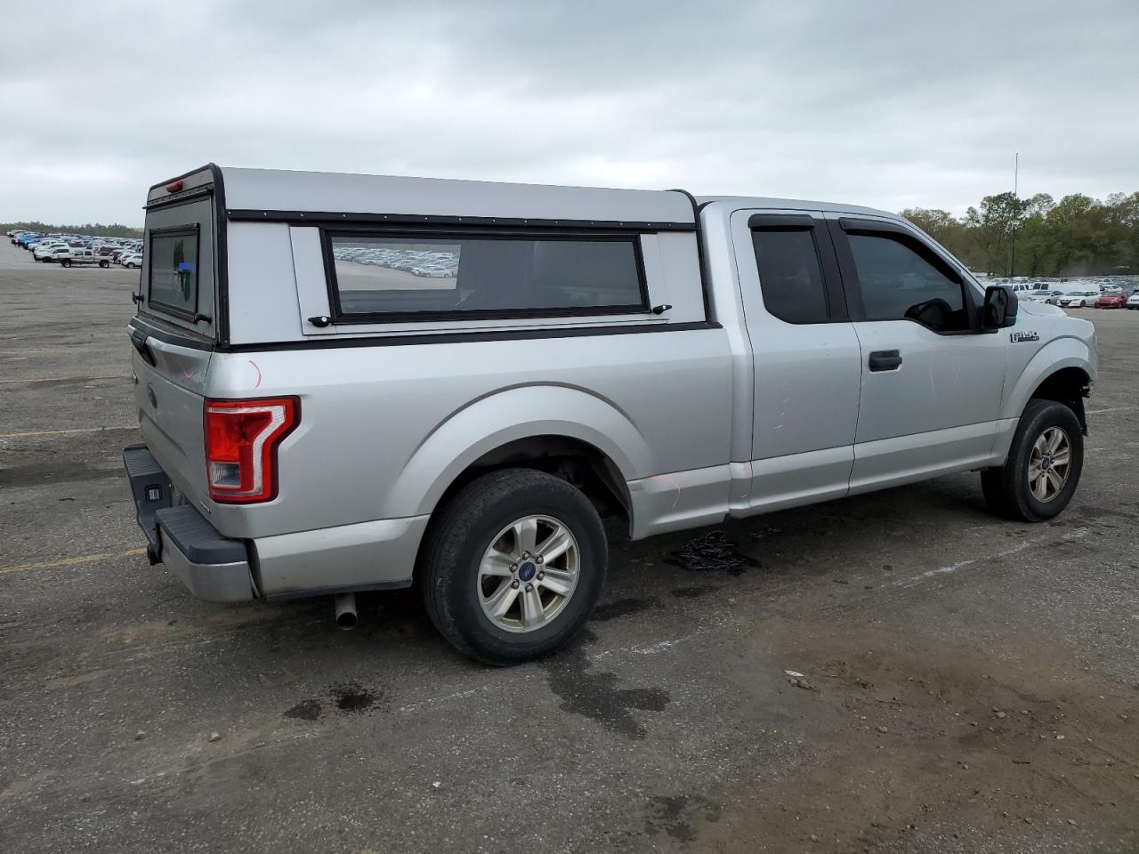 Photo 2 VIN: 1FTEX1C84FKF04900 - FORD F-150 