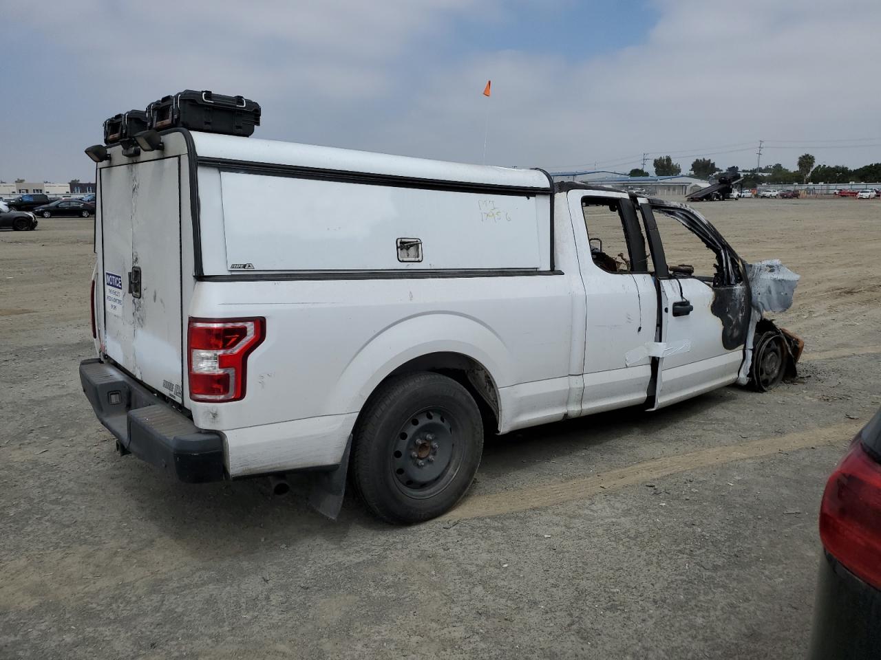 Photo 2 VIN: 1FTEX1CB9JKF29747 - FORD F-150 