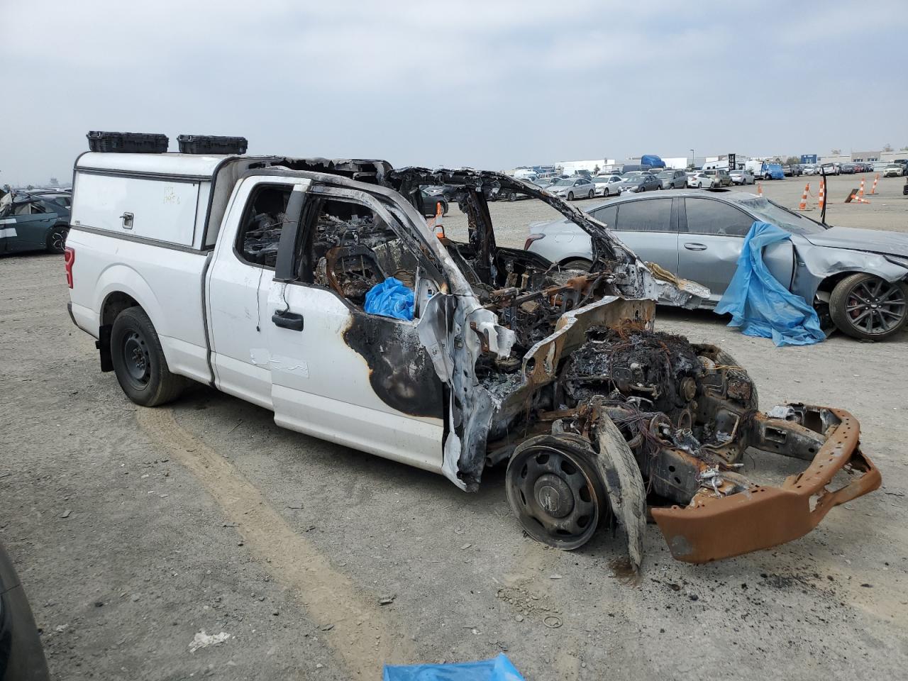 Photo 3 VIN: 1FTEX1CB9JKF29747 - FORD F-150 