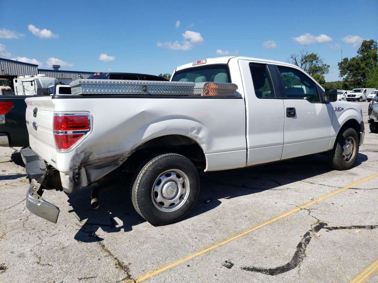 Photo 2 VIN: 1FTEX1CM4DFB44742 - FORD F-150 