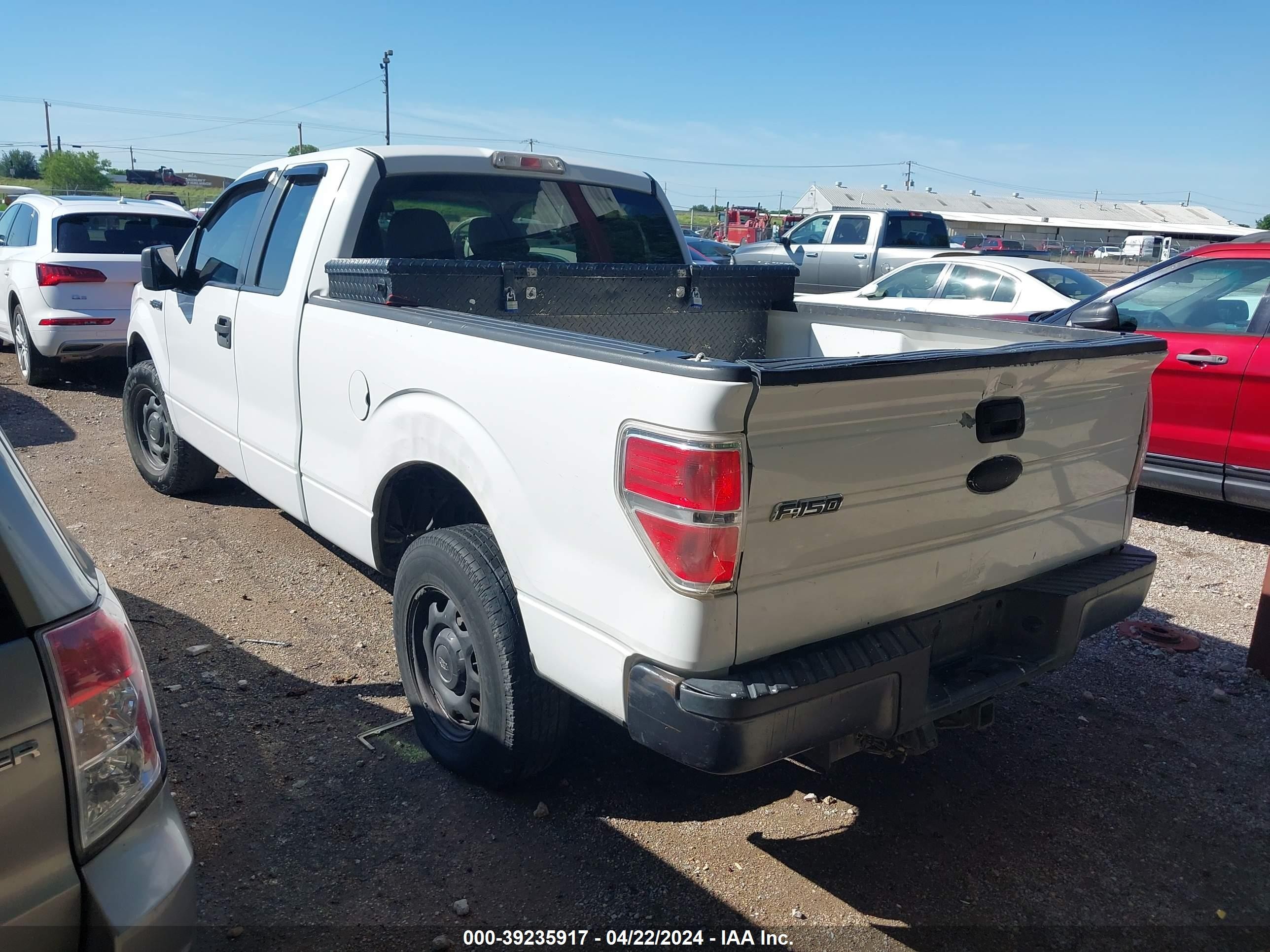 Photo 2 VIN: 1FTEX1CW8AKE04418 - FORD F-150 