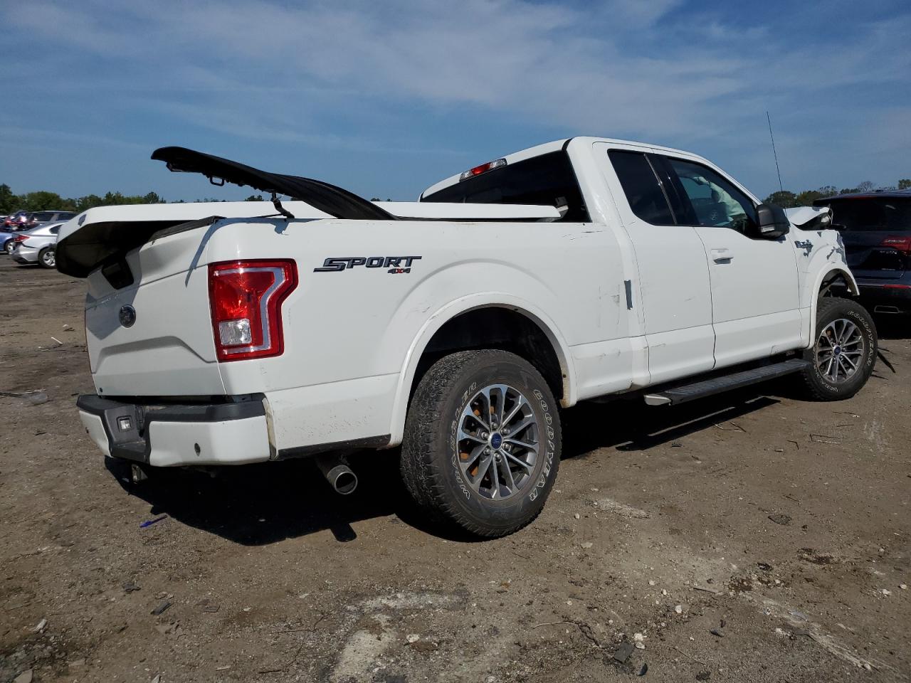 Photo 2 VIN: 1FTEX1EP2FFC21571 - FORD F-150 