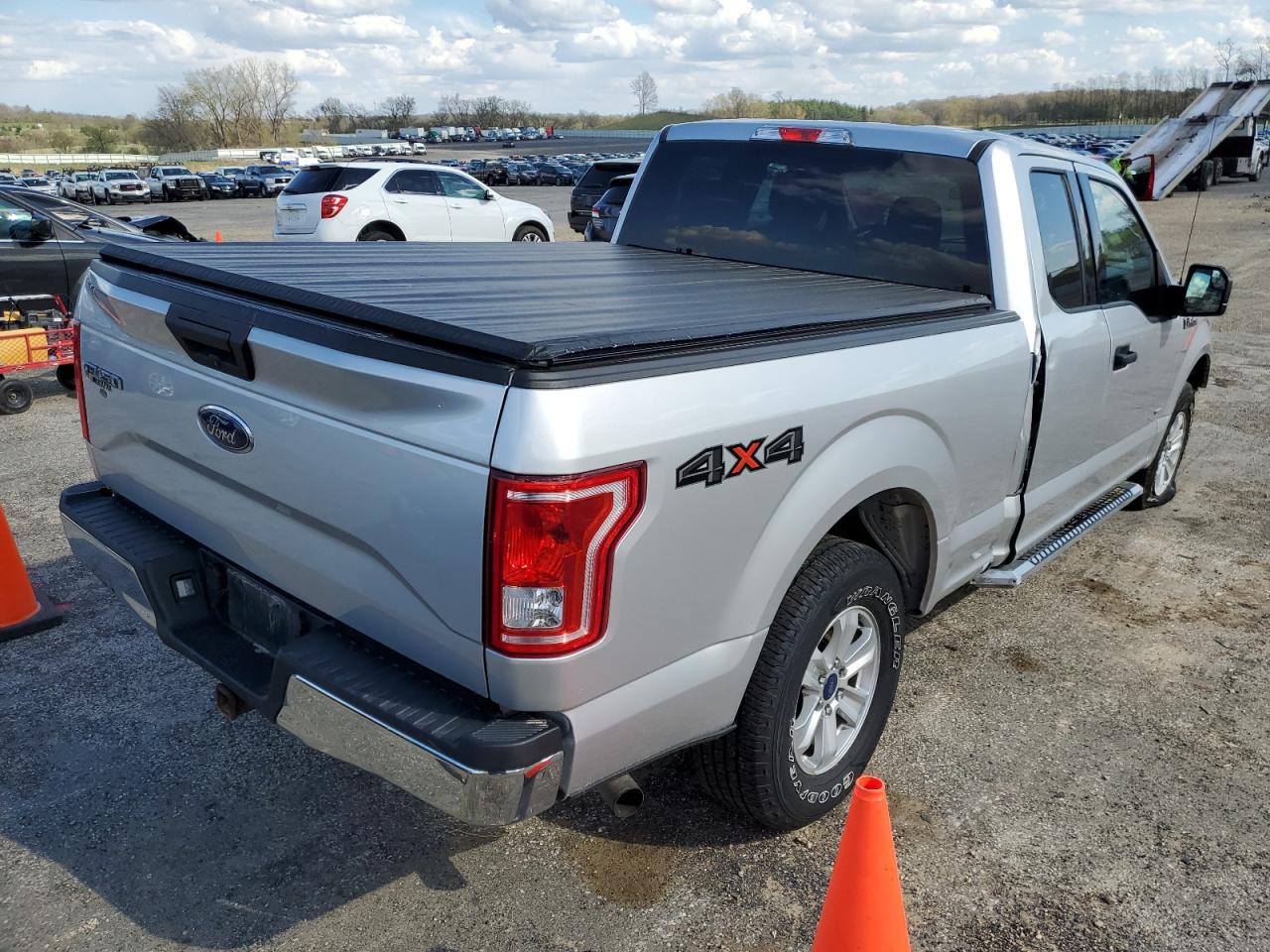 Photo 2 VIN: 1FTEX1EP5HFC57760 - FORD F-150 