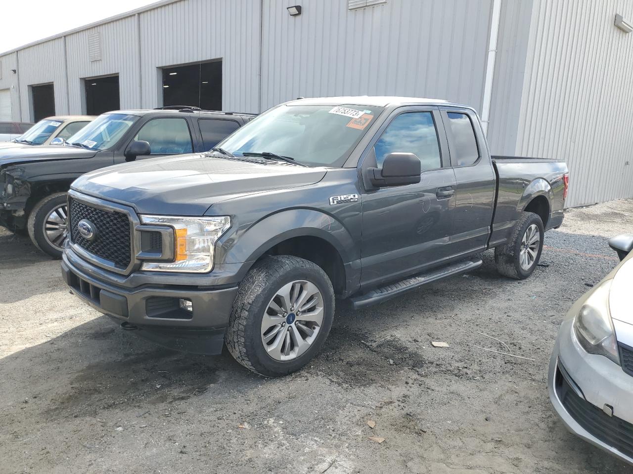 Photo 0 VIN: 1FTEX1EP6JKG00413 - FORD F-150 