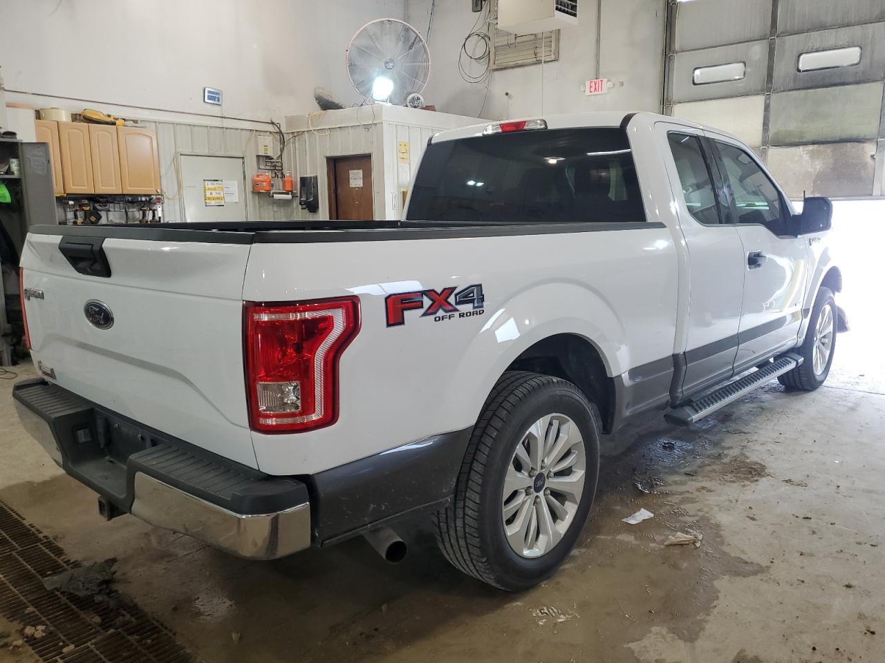 Photo 2 VIN: 1FTEX1EP7FKD34343 - FORD F-150 