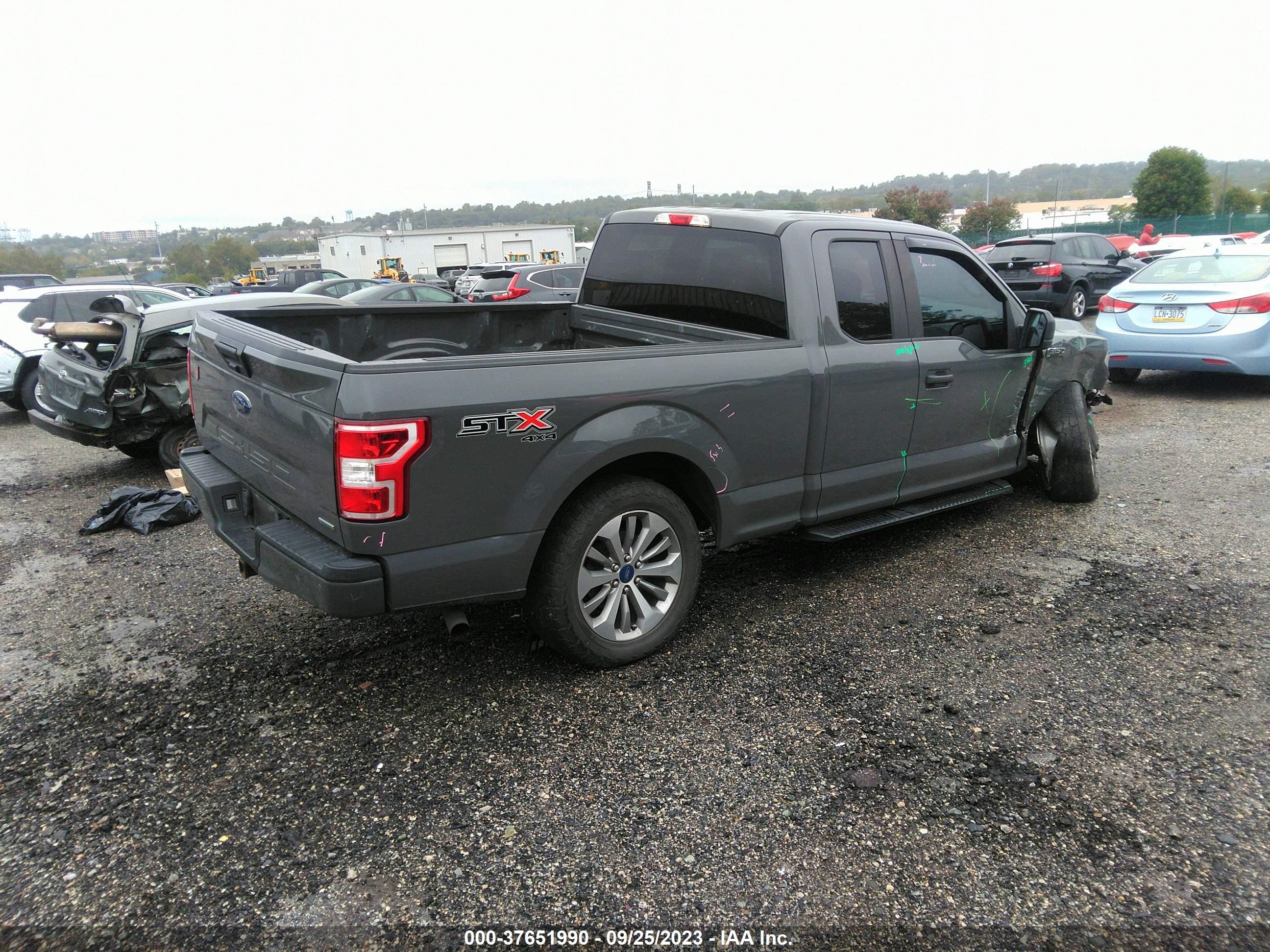 Photo 3 VIN: 1FTEX1EP8JFE40639 - FORD F-150 