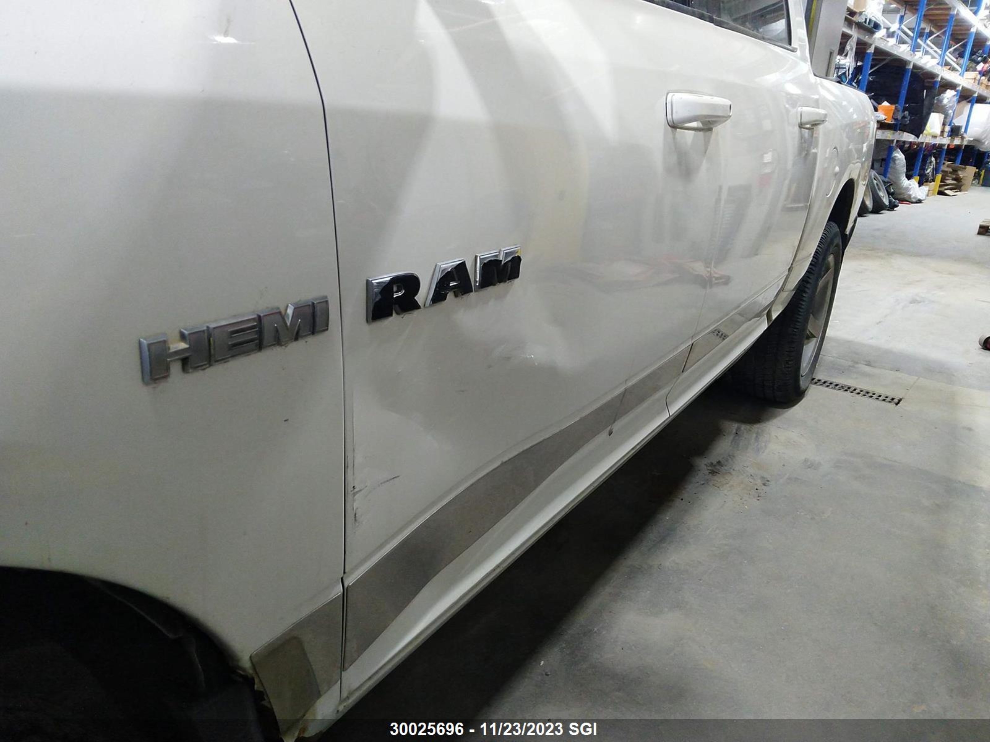 Photo 5 VIN: 1FTFE24Y6THB24710 - DODGE RAM 