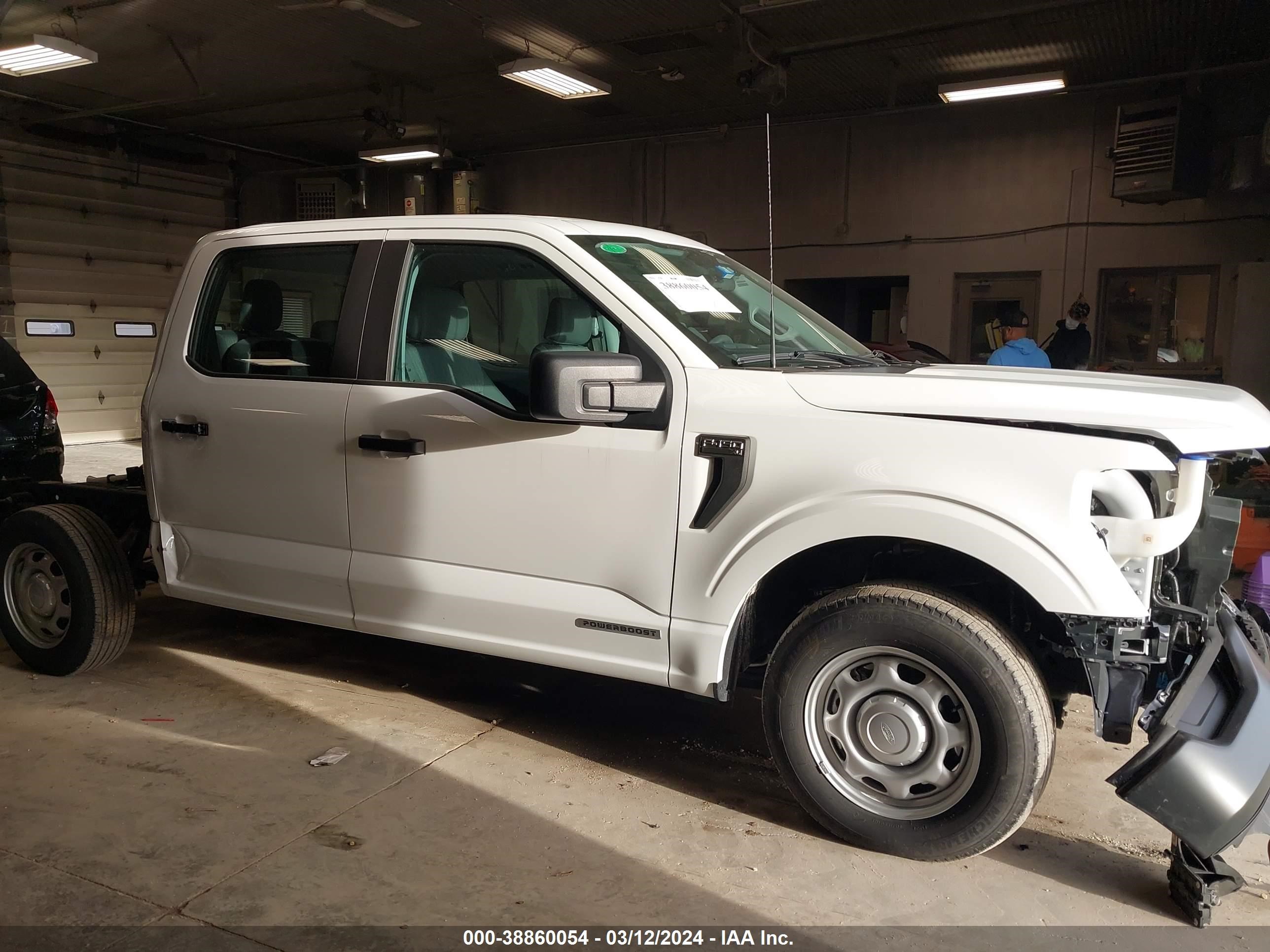 Photo 13 VIN: 1FTFW1CD9PFC02467 - FORD F-150 