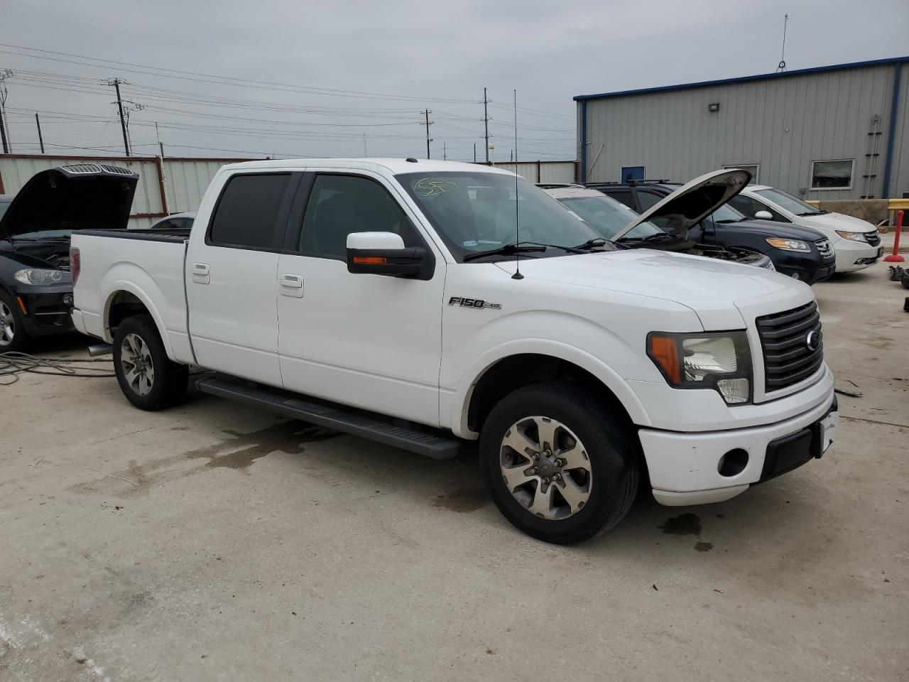 Photo 3 VIN: 1FTFW1CF0BKE04034 - FORD F-150 