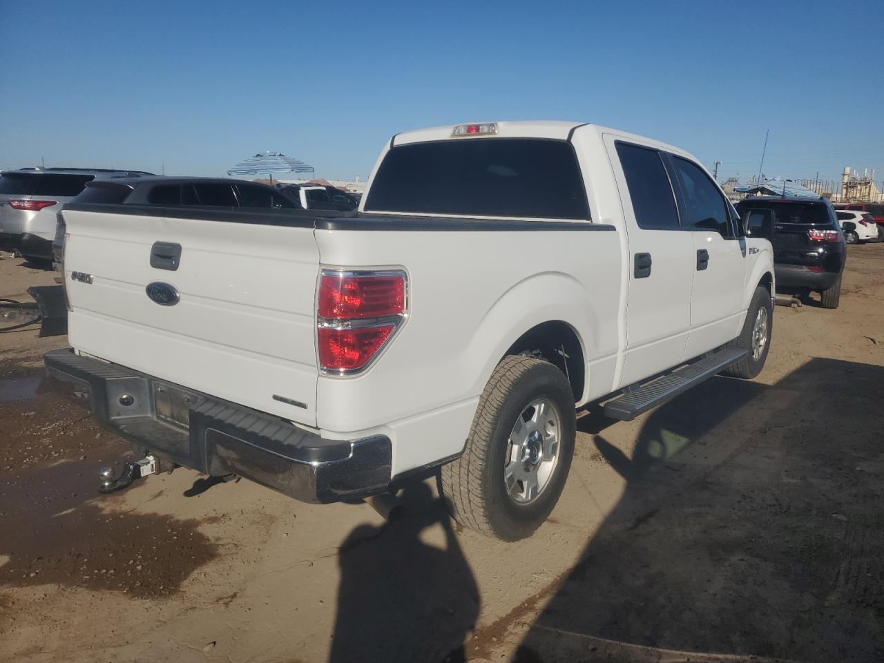 Photo 2 VIN: 1FTFW1CF1CFC61377 - FORD F-150 