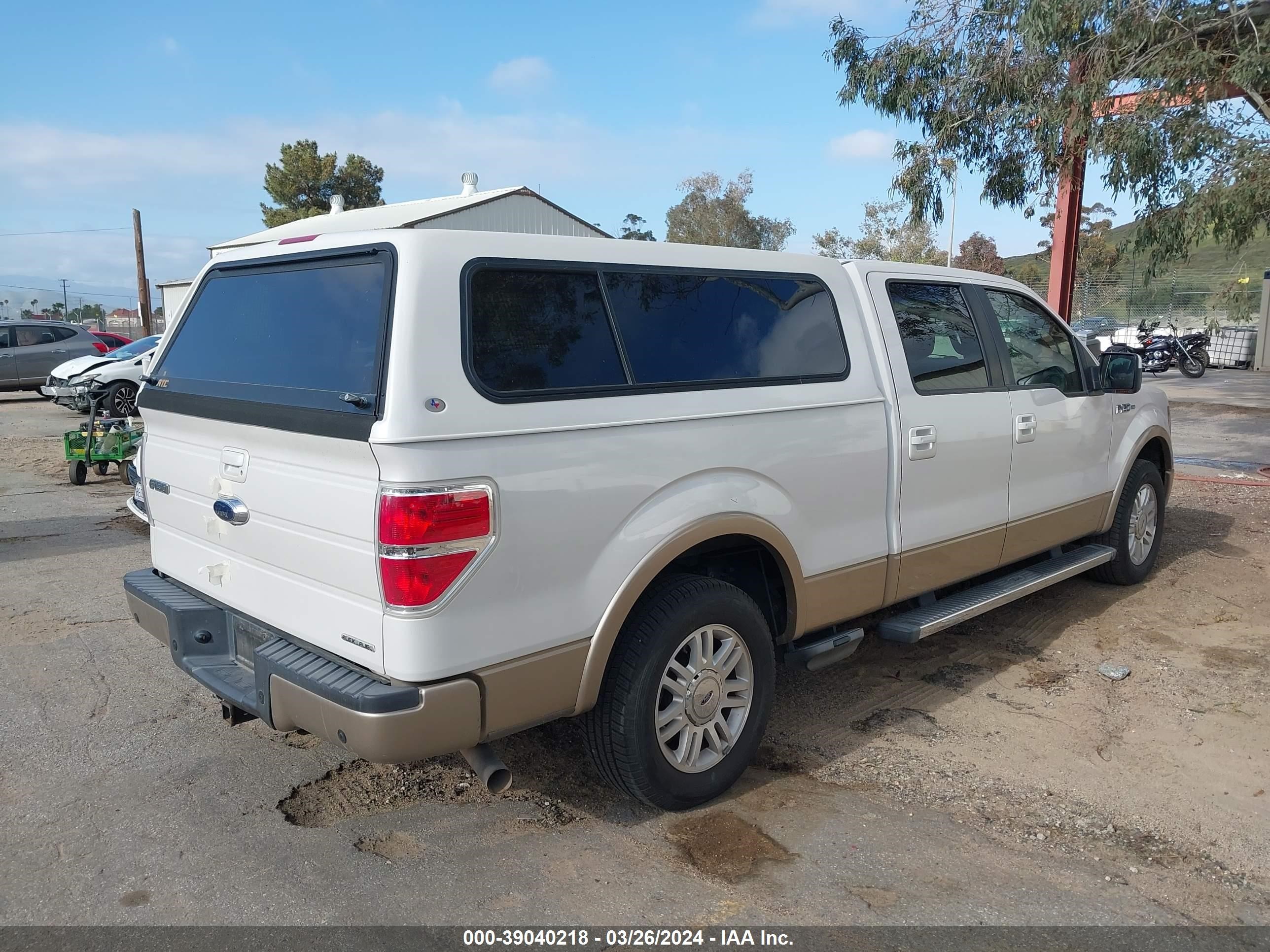 Photo 3 VIN: 1FTFW1CF2CFB53818 - FORD F-150 