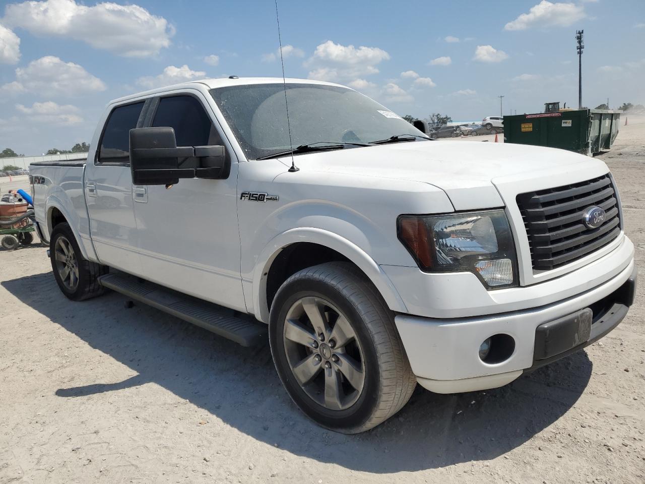 Photo 3 VIN: 1FTFW1CF2CFC23933 - FORD F-150 