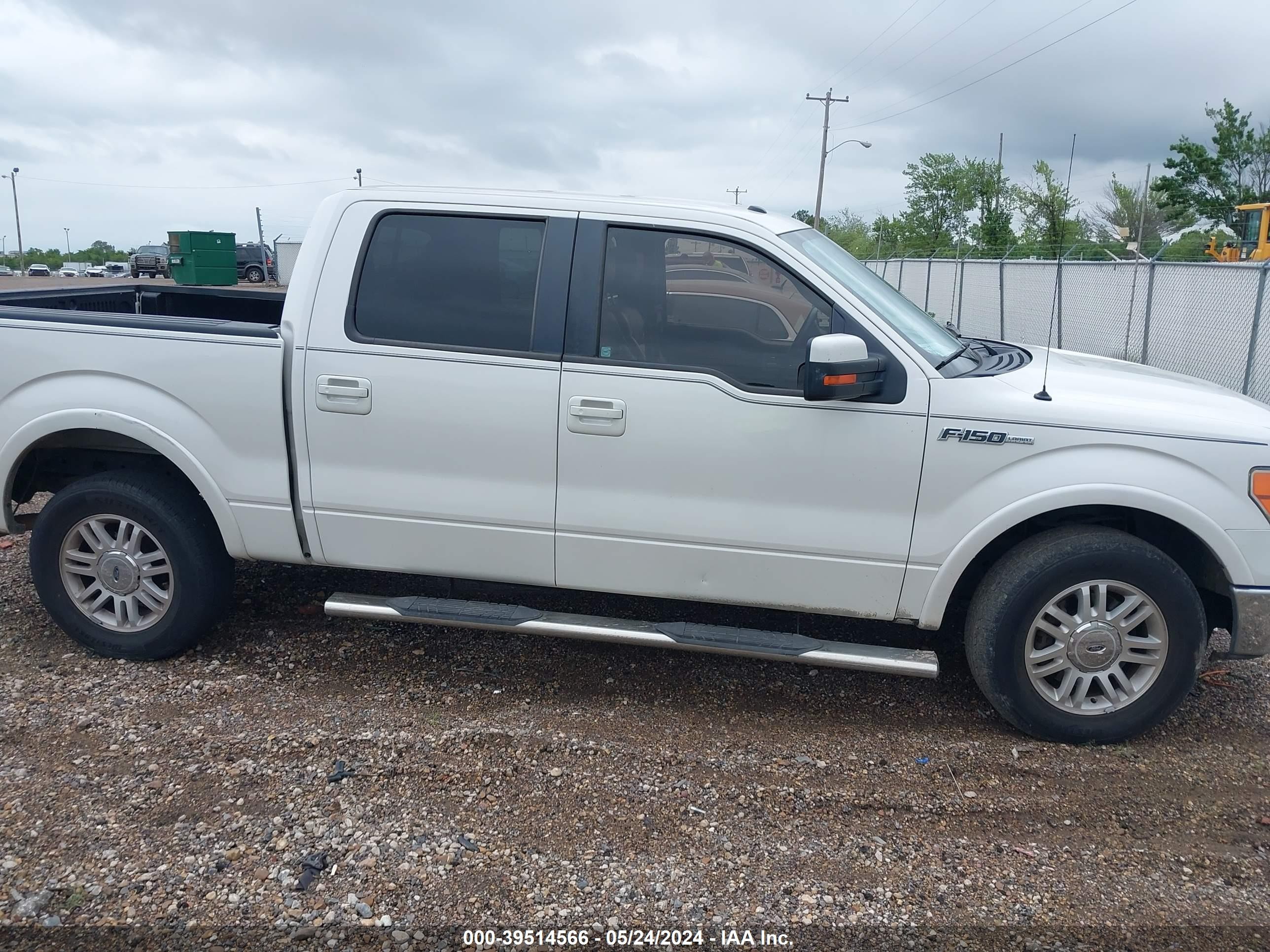 Photo 11 VIN: 1FTFW1CF2DFB41556 - FORD F-150 