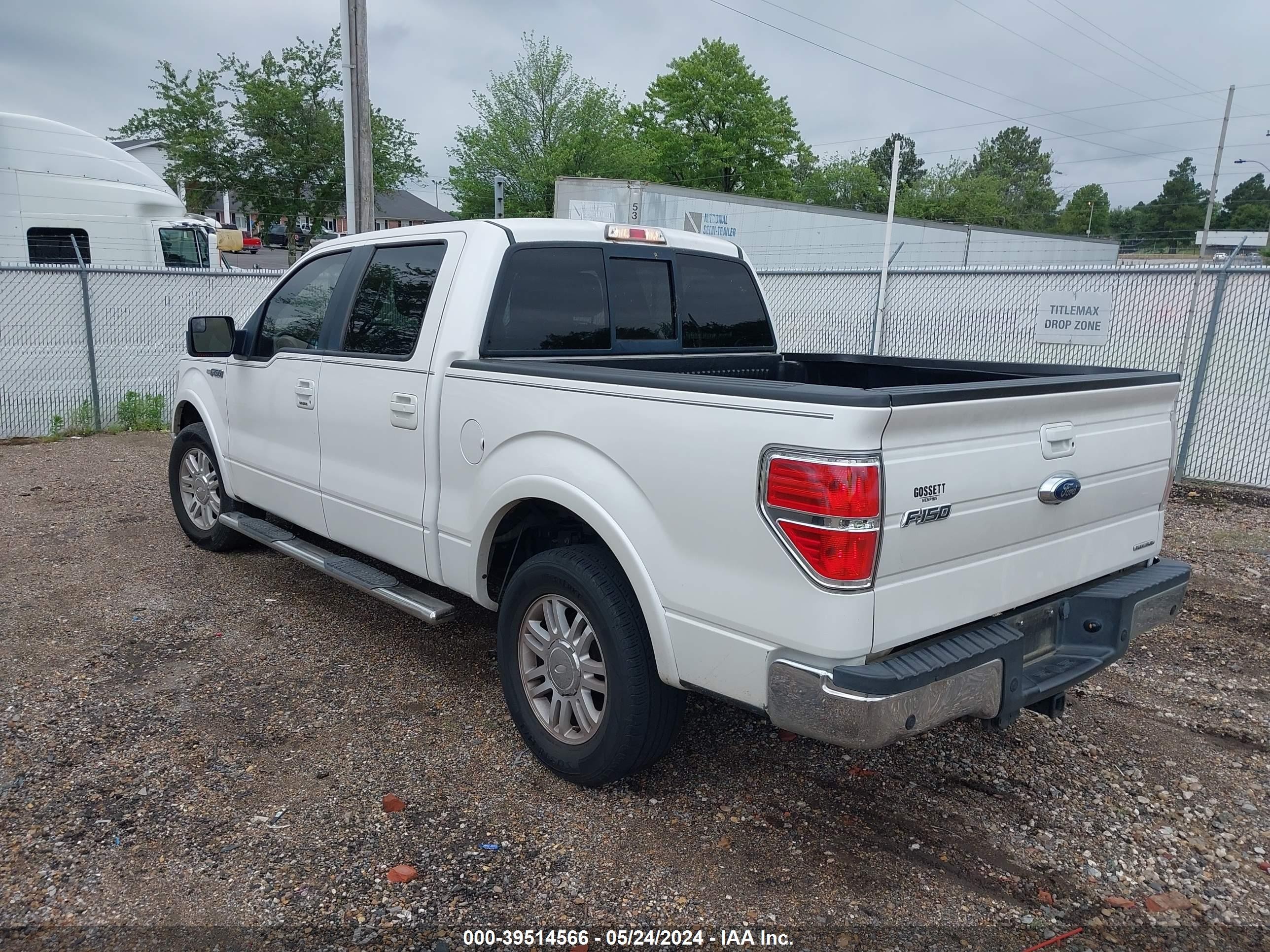 Photo 2 VIN: 1FTFW1CF2DFB41556 - FORD F-150 