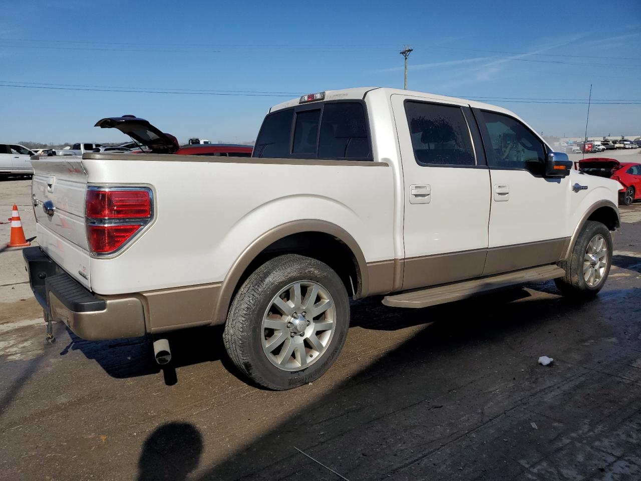 Photo 2 VIN: 1FTFW1CF4BKD37194 - FORD F-150 