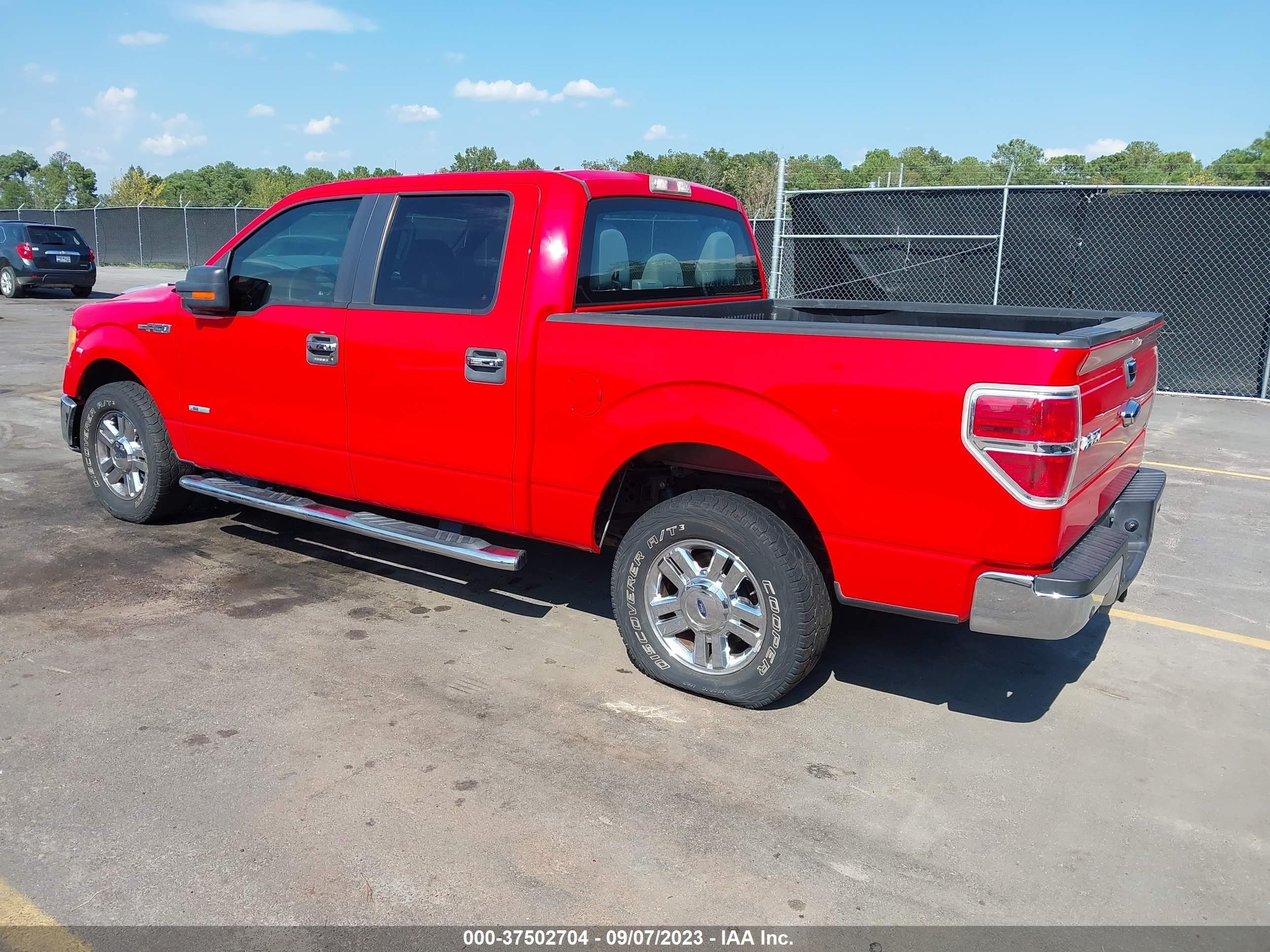 Photo 2 VIN: 1FTFW1CT3BFB00176 - FORD F-150 